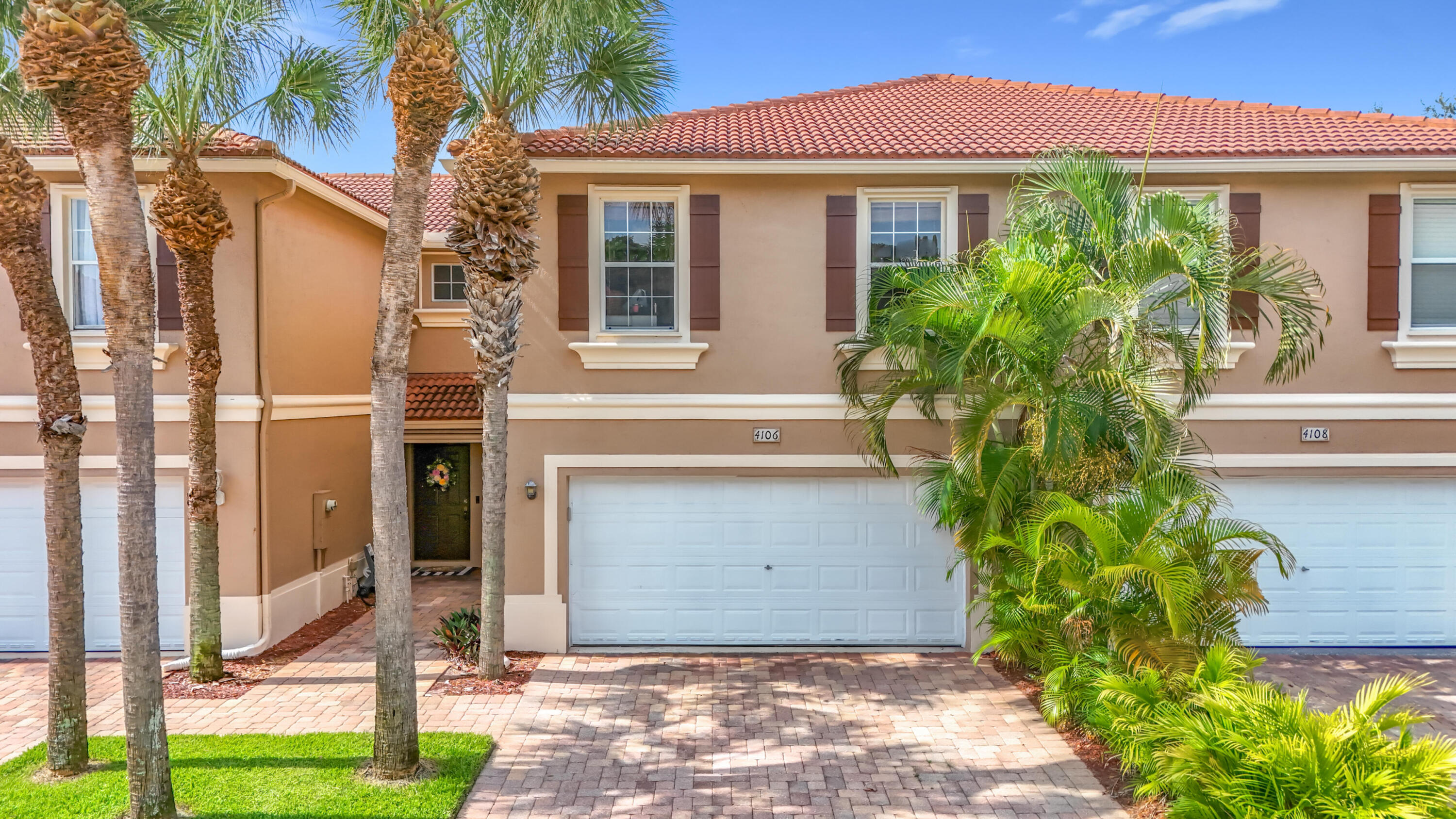 4106 Windmill Palm Way Property Photo 3