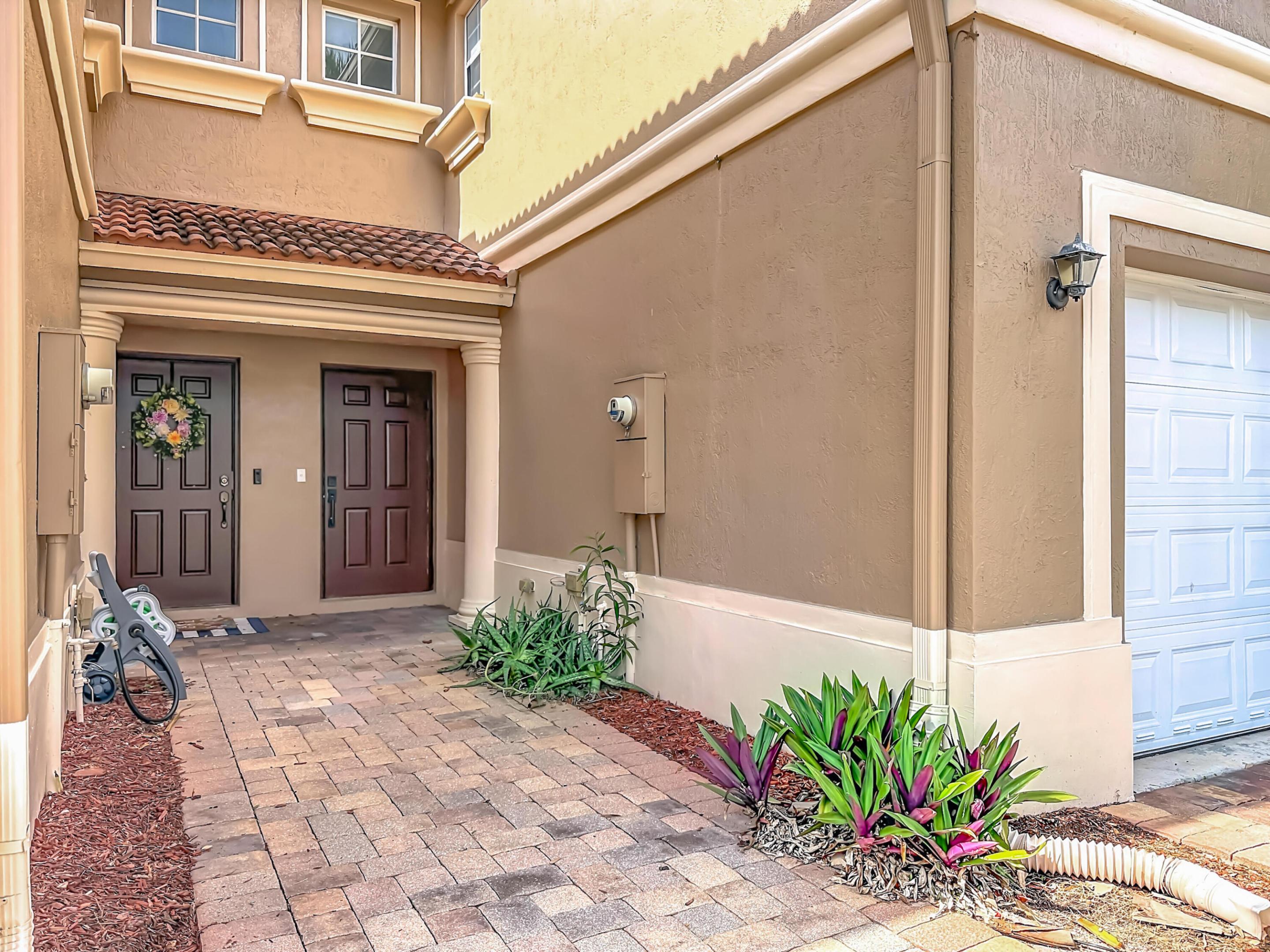 4106 Windmill Palm Way Property Photo 5