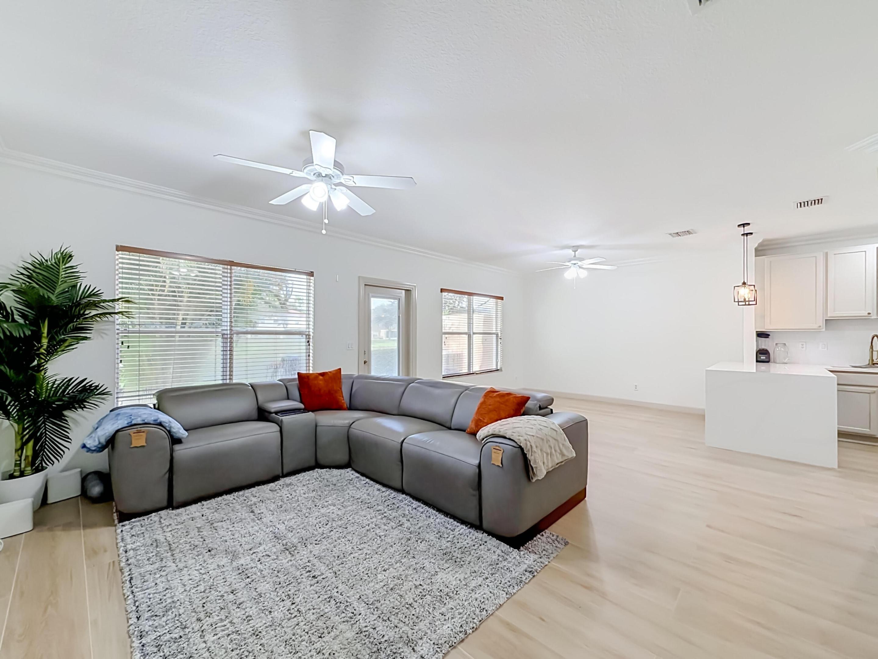 4106 Windmill Palm Way Property Photo 14
