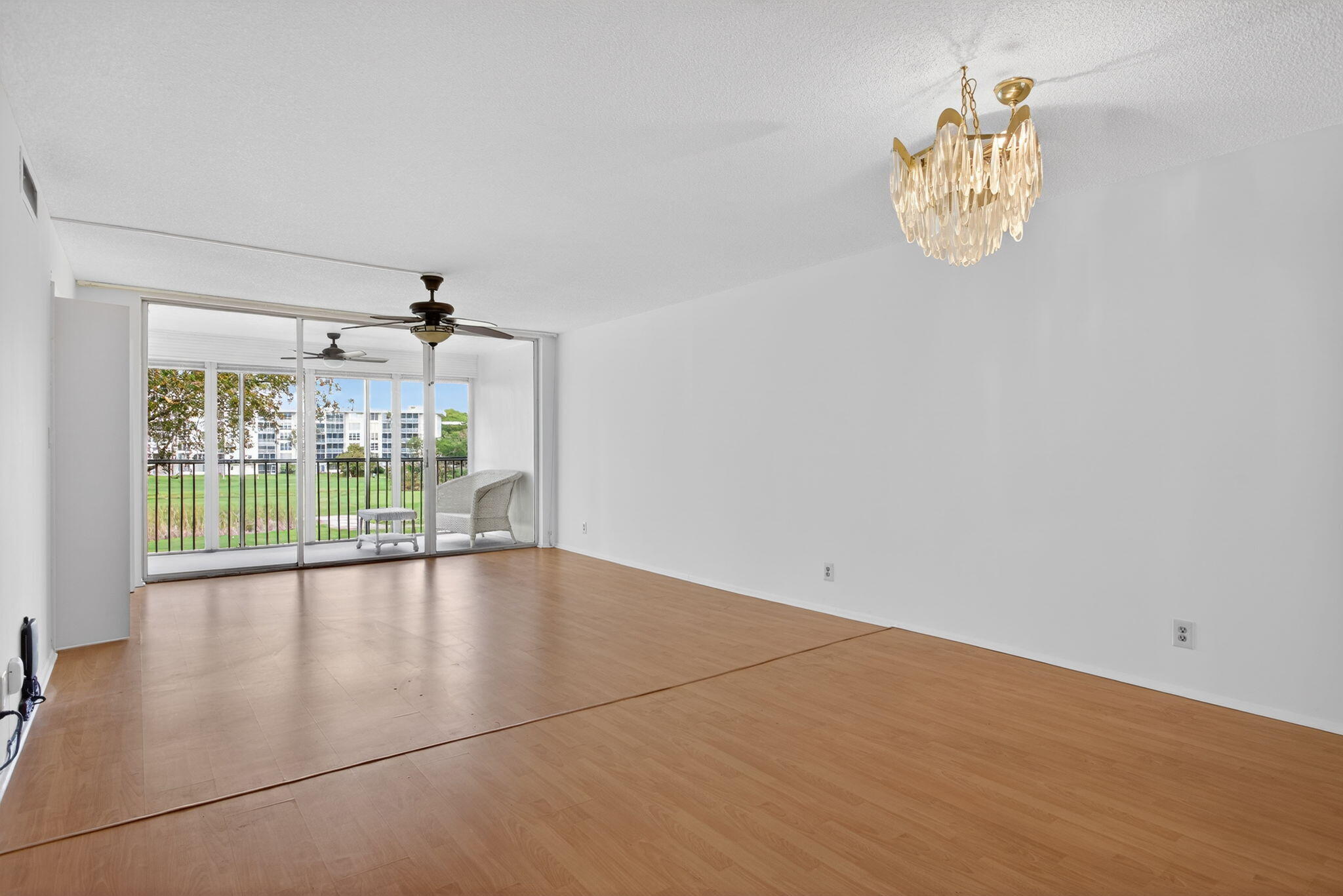 2651 S Palm Aire Drive 302 Property Photo 7