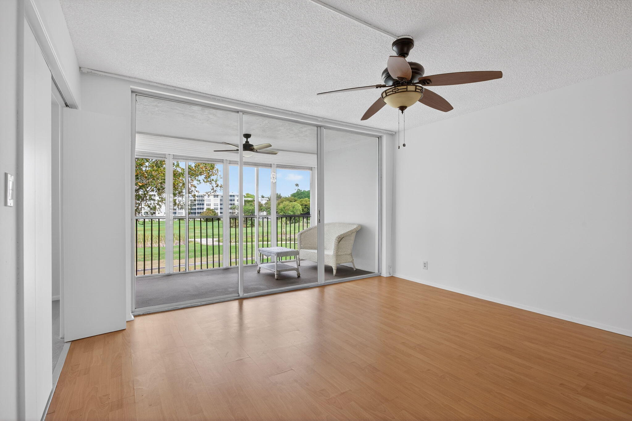 2651 S Palm Aire Drive 302 Property Photo 11