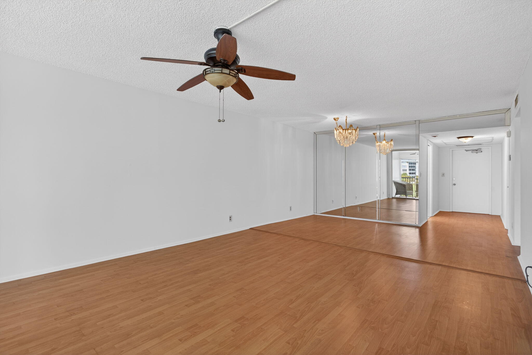 2651 S Palm Aire Drive 302 Property Photo 14