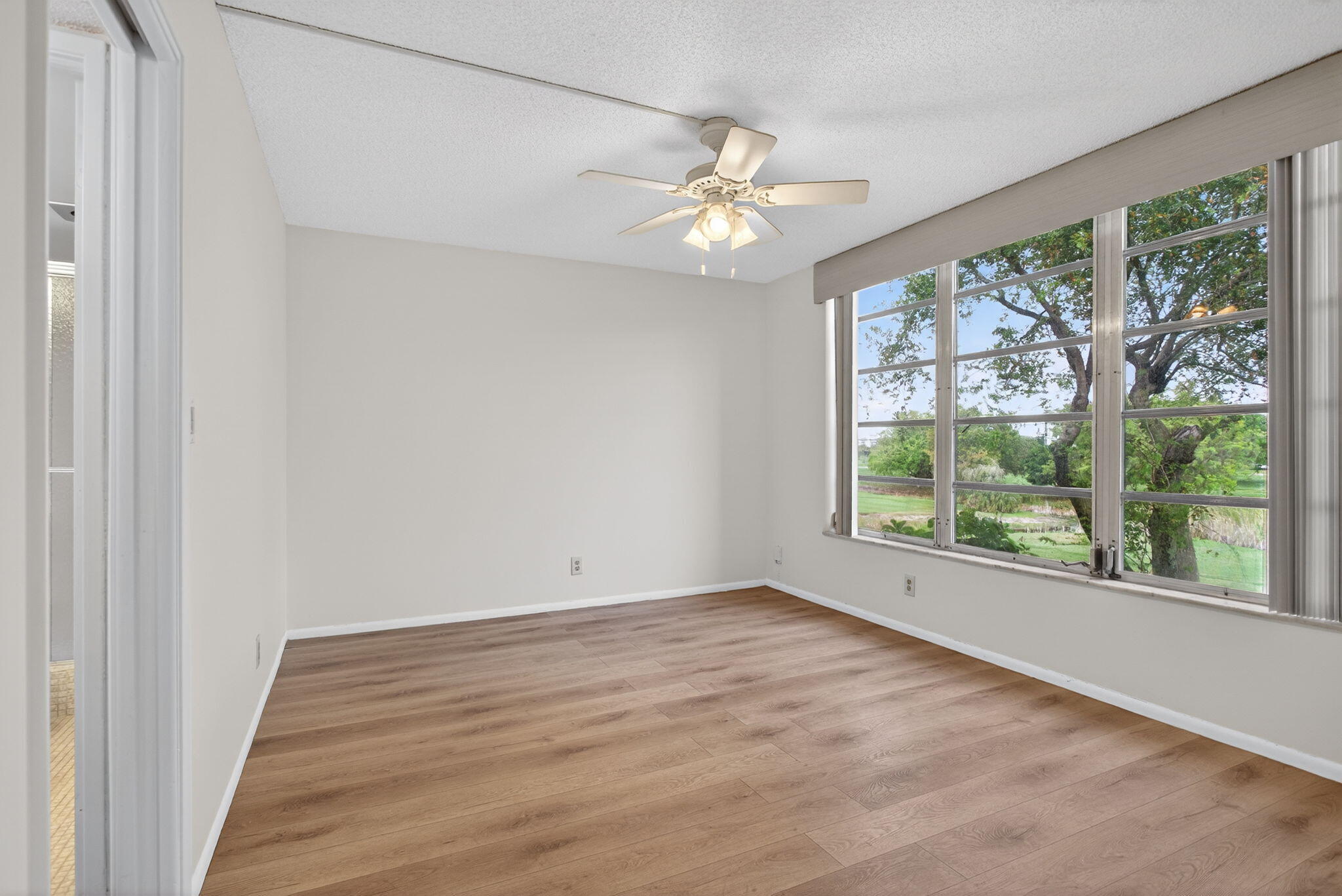 2651 S Palm Aire Drive 302 Property Photo 15