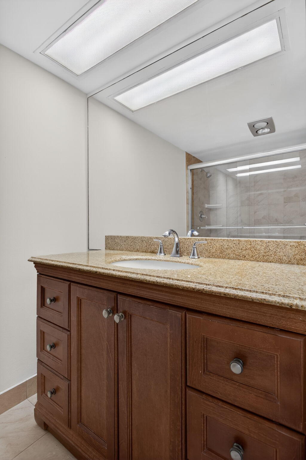 2651 S Palm Aire Drive 302 Property Photo 26