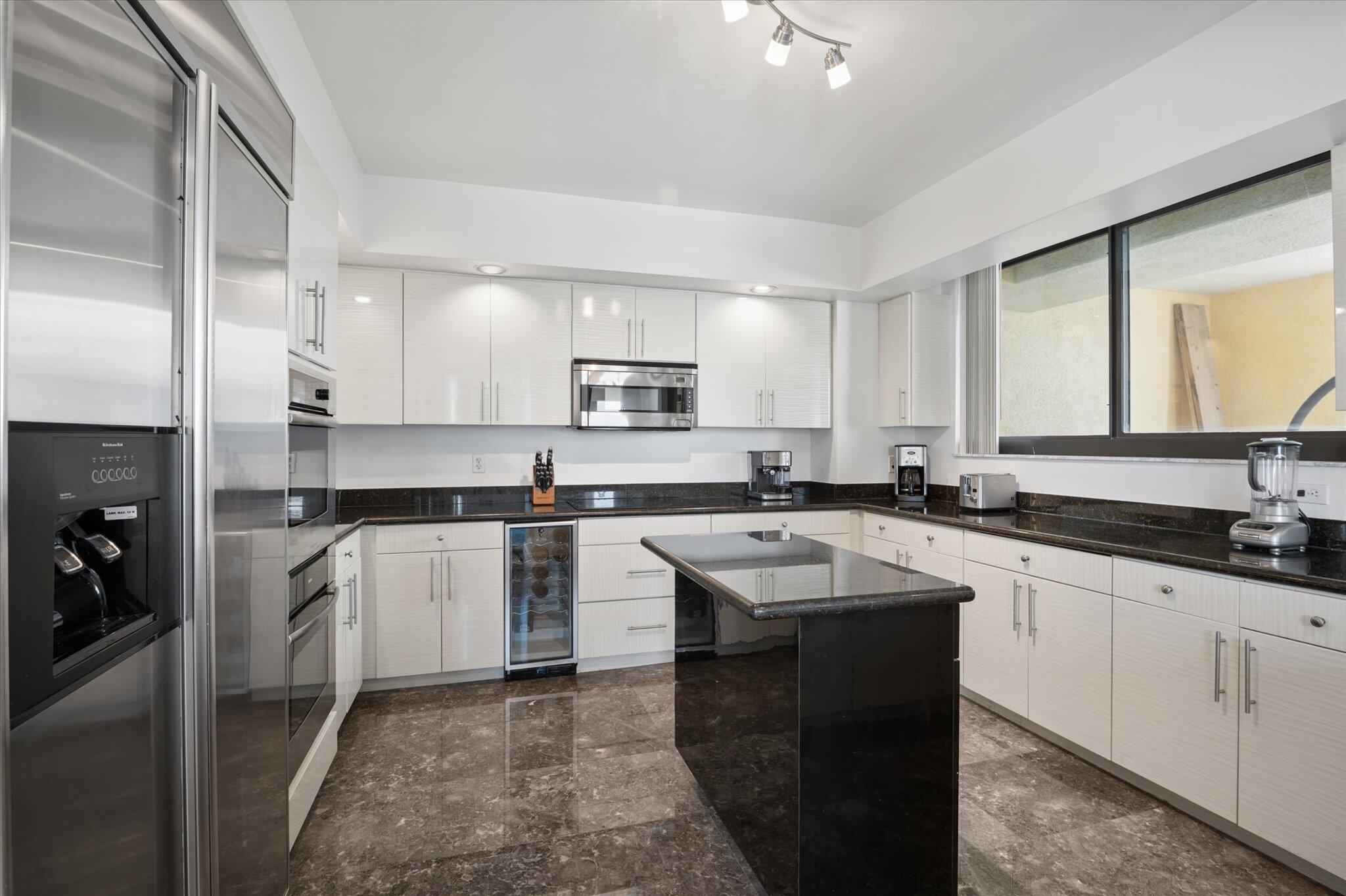 110 N Federal Highway Ph 3 Property Photo 9