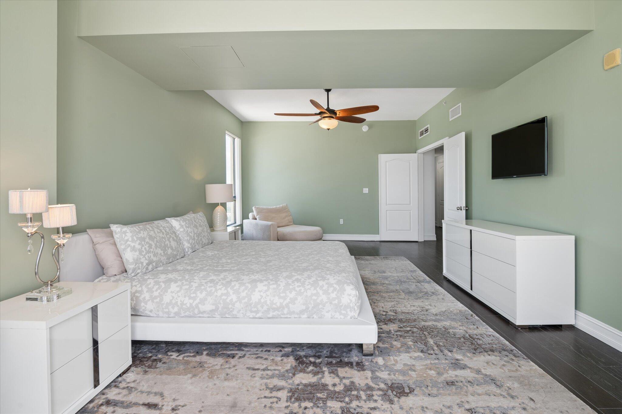 110 N Federal Highway Ph 3 Property Photo 15