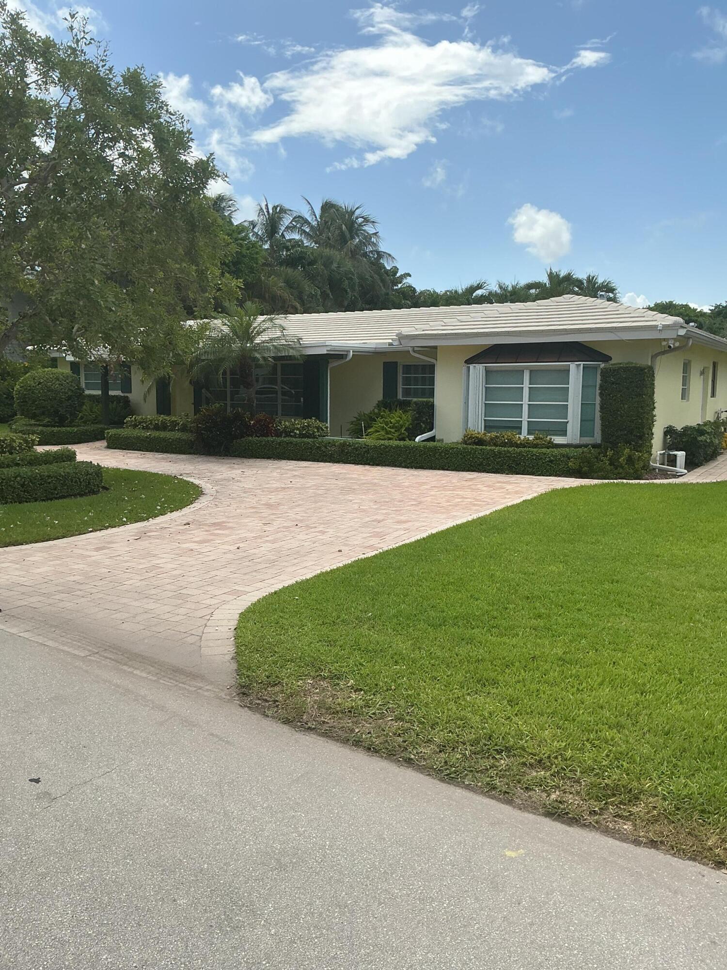 210 PALM Trail