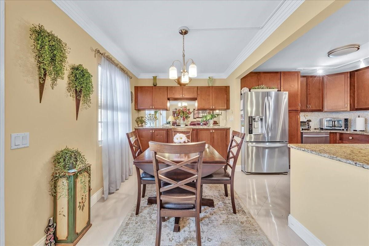 2047 Wolverton C Property Photo 4