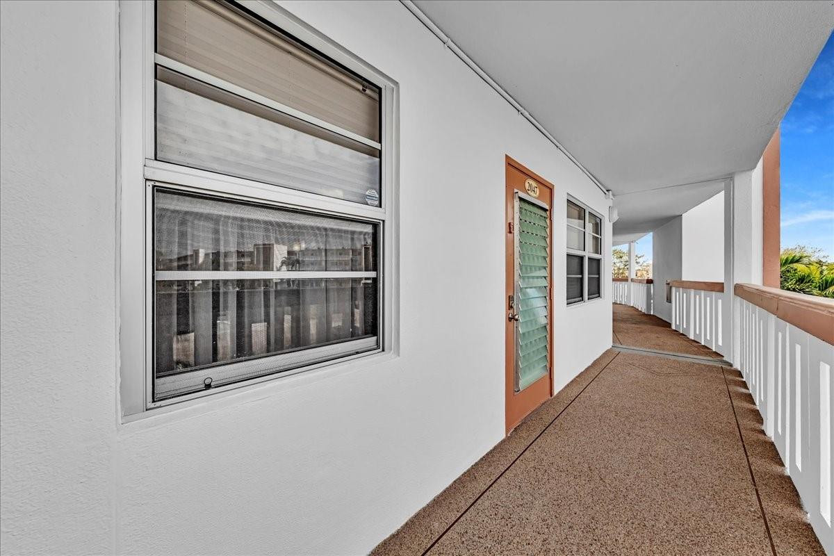 2047 Wolverton C Property Photo 28