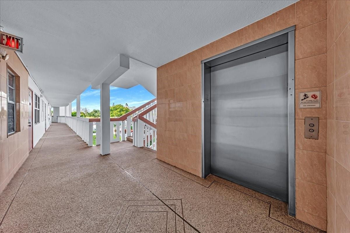 2047 Wolverton C Property Photo 29