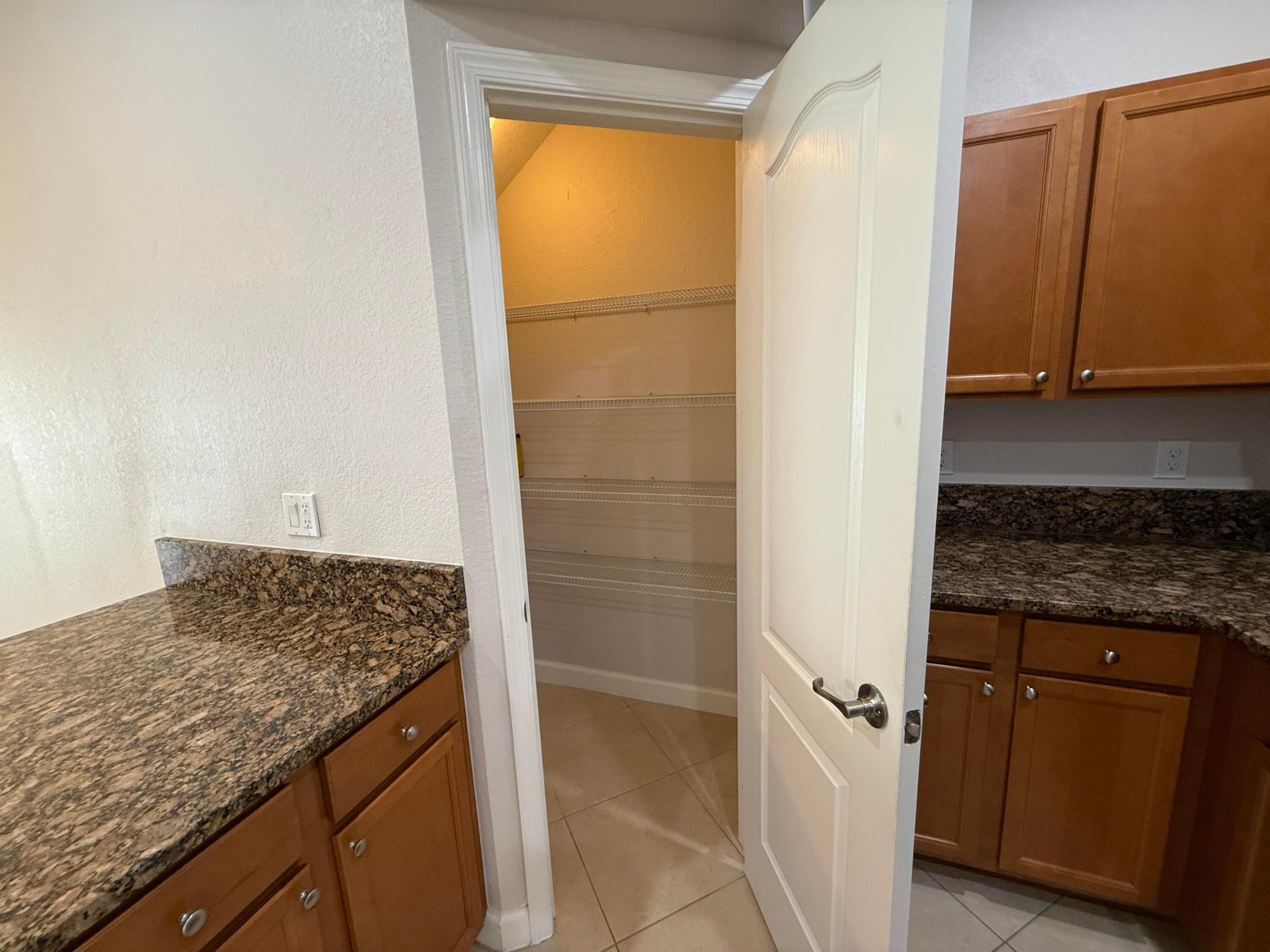 9519 Sw Merlin Court Property Photo 6