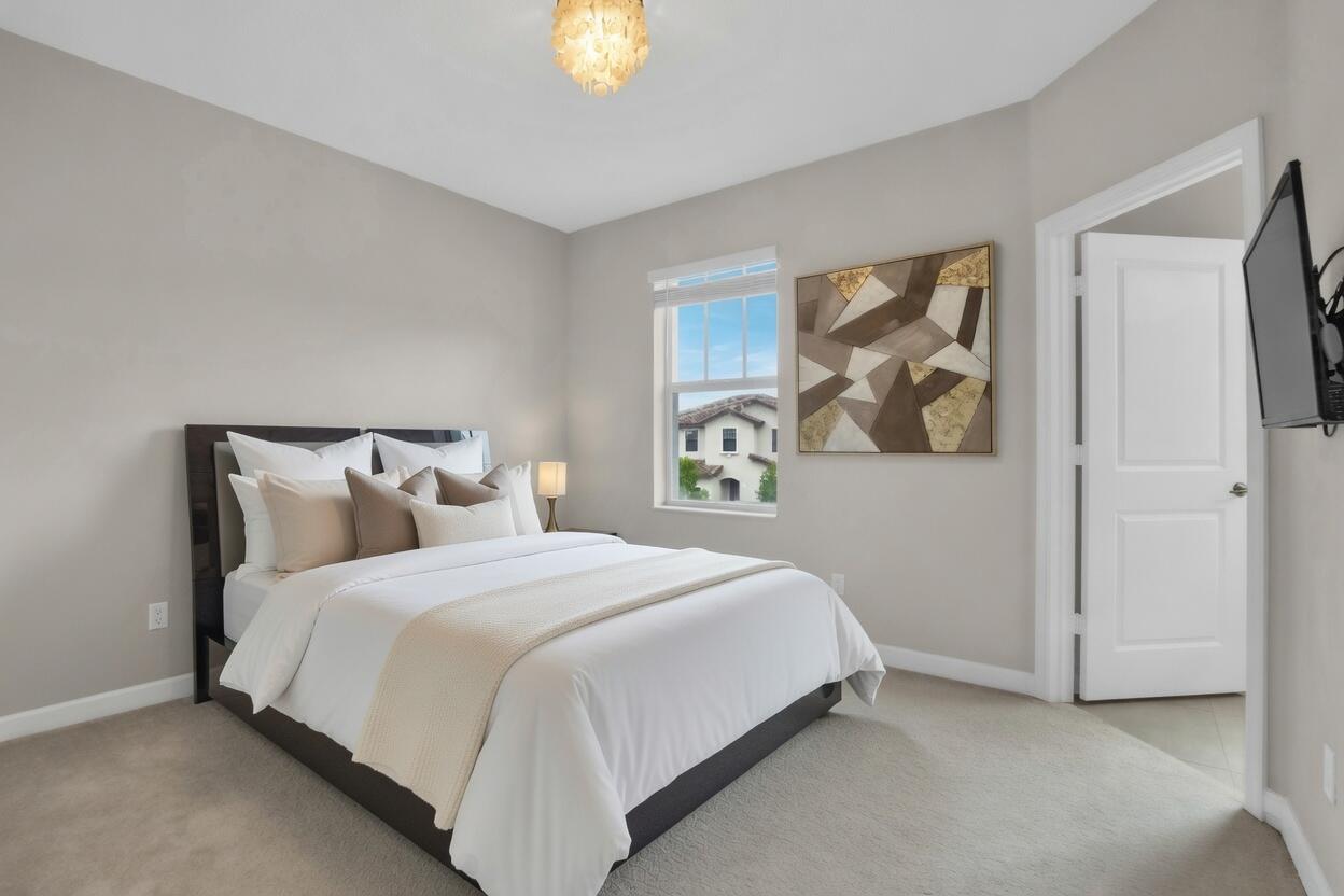 1304 Whitcombe Drive Property Photo 15