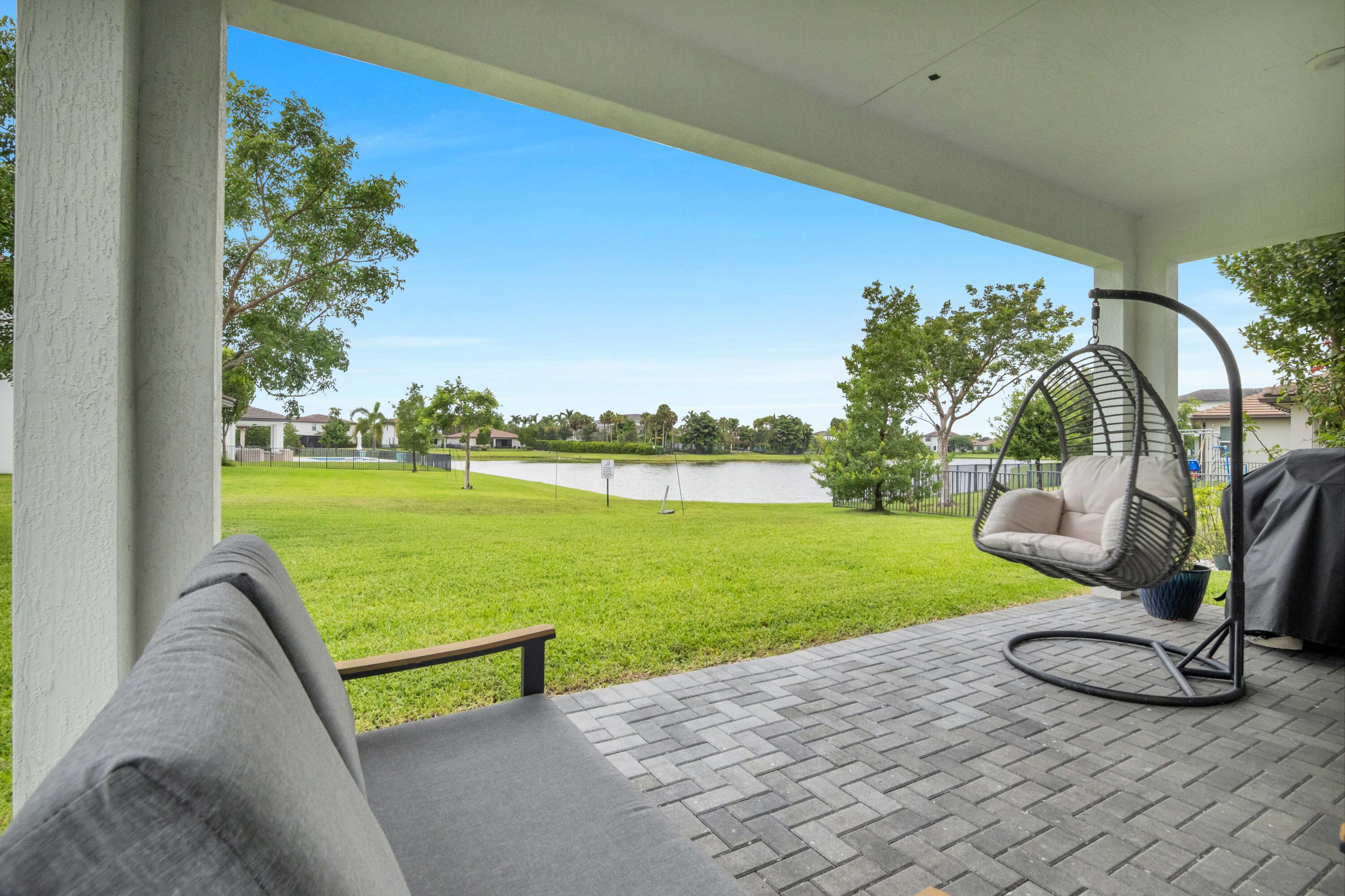 1304 Whitcombe Drive Property Photo 21