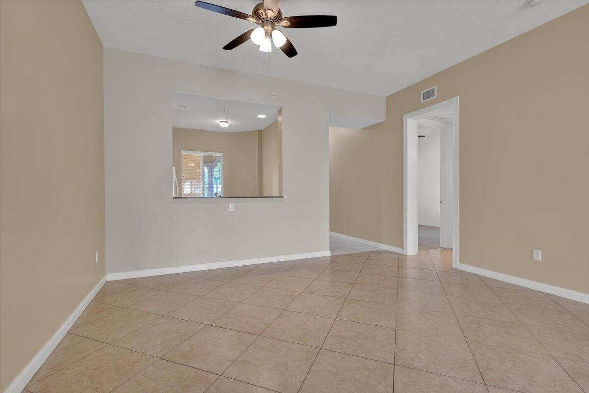 5 Harbour Isle Drive E 103 Garage Option Property Photo 11