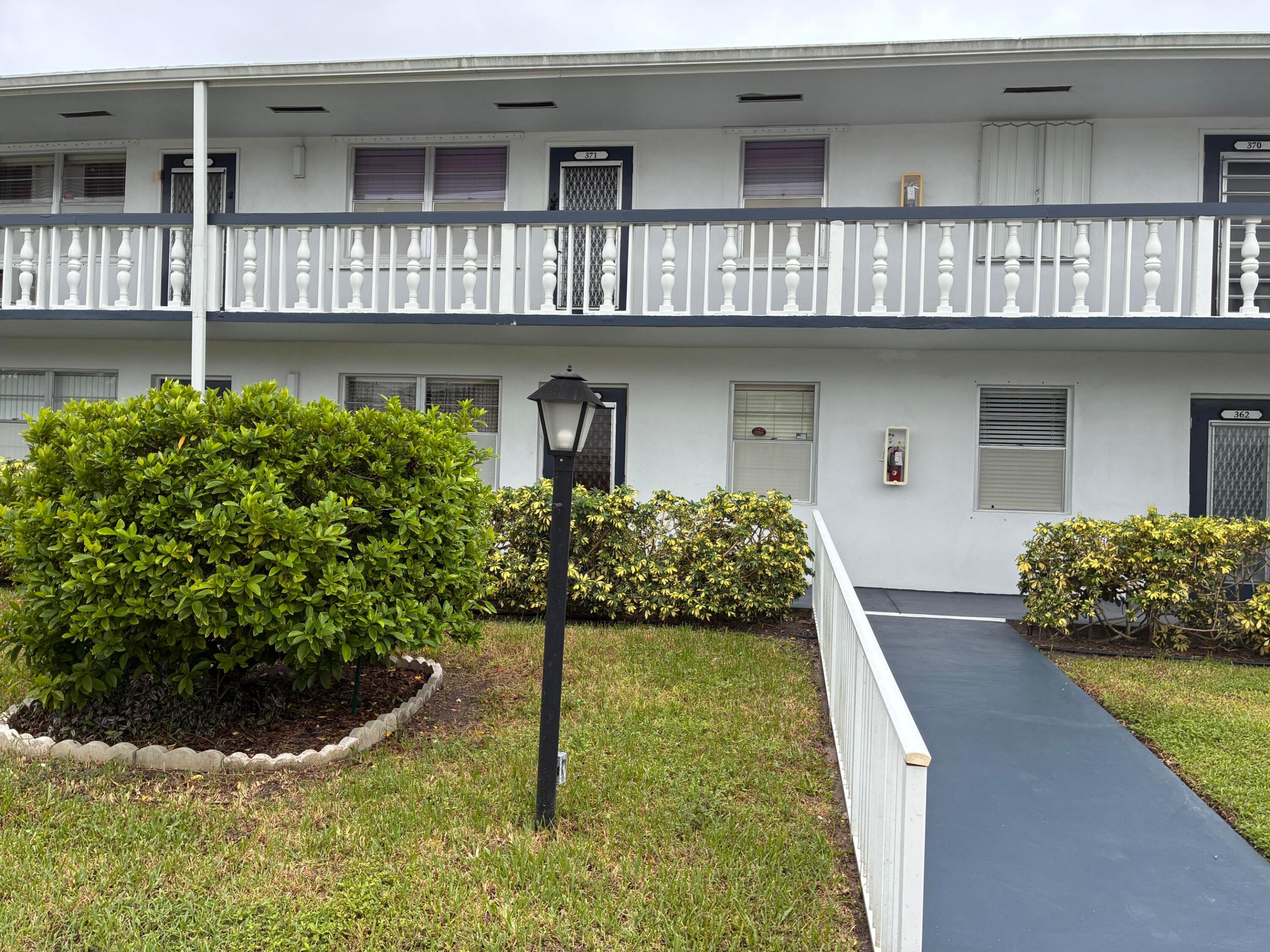 371 Markham Q Property Photo 1