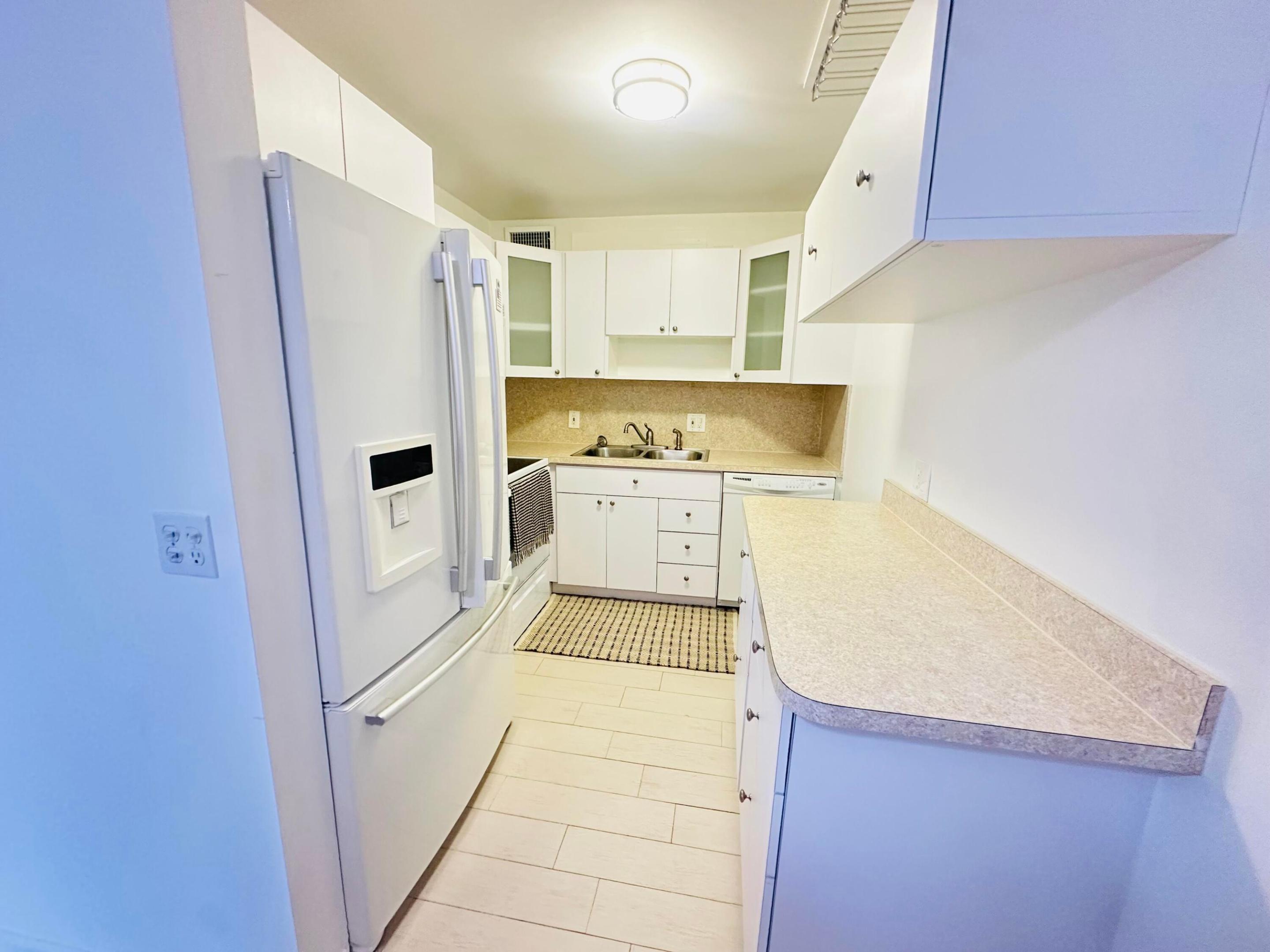 371 Markham Q Property Photo 11