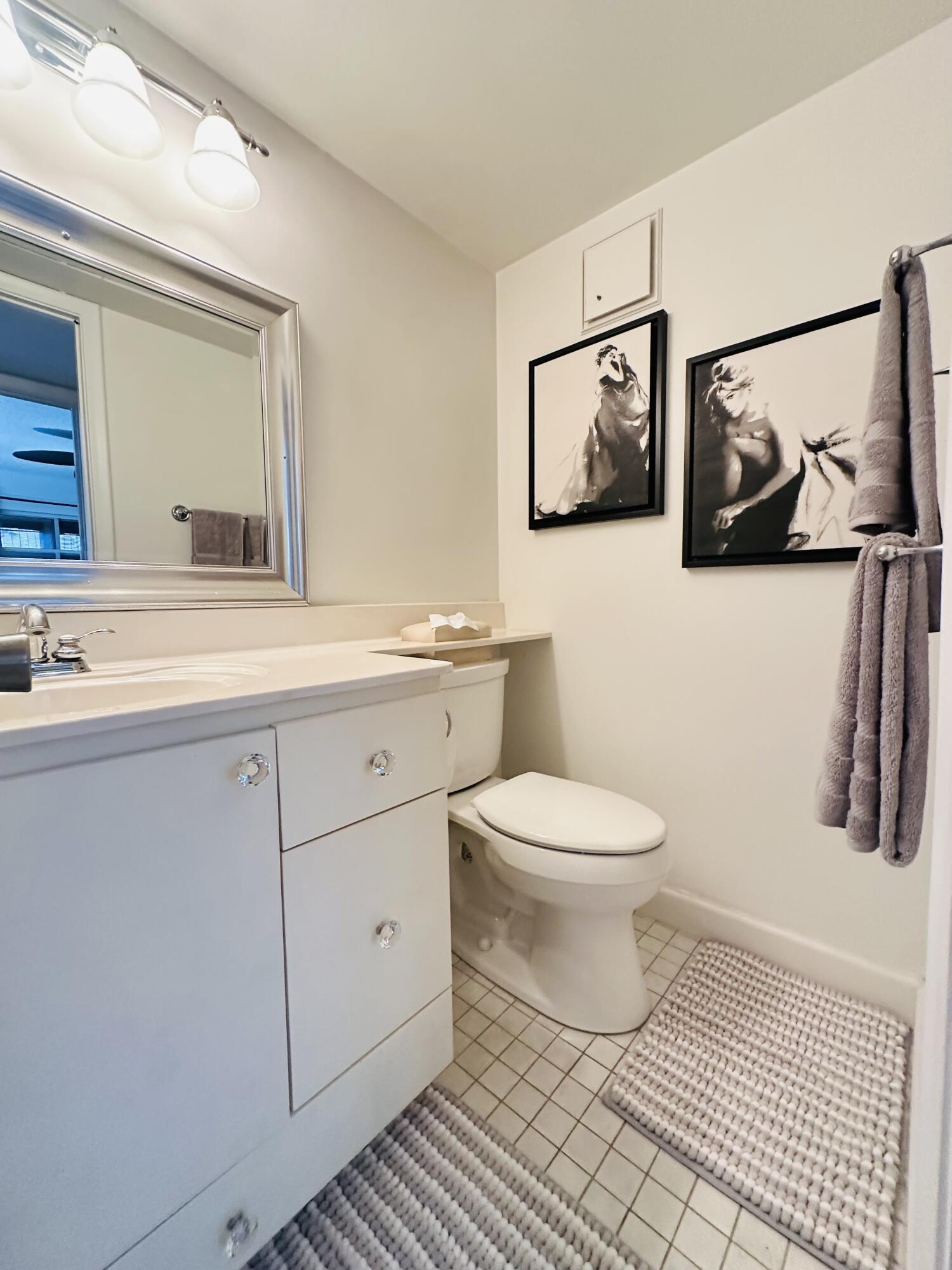 371 Markham Q Property Photo 25