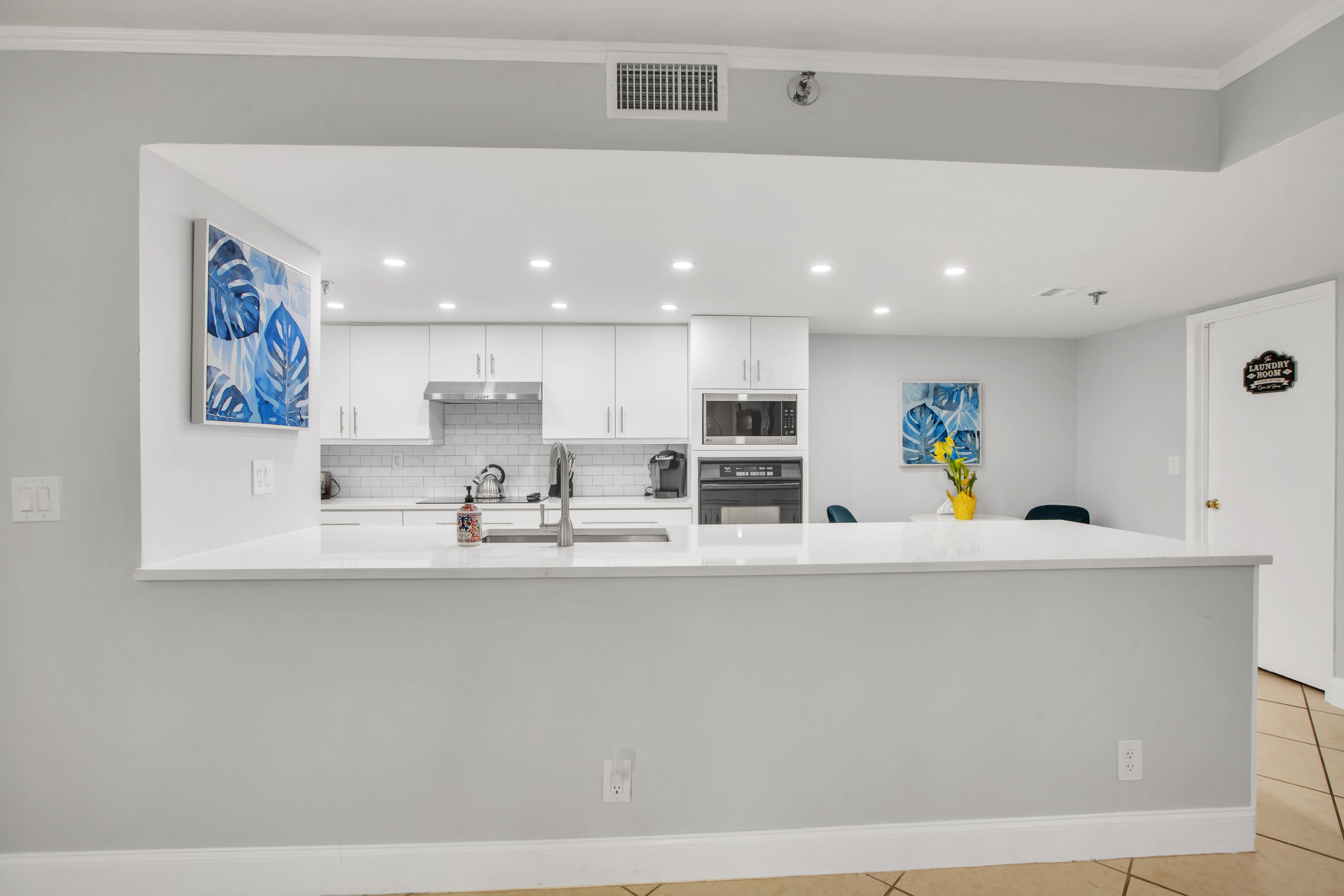 955 Egret Circle 104 Property Photo 1