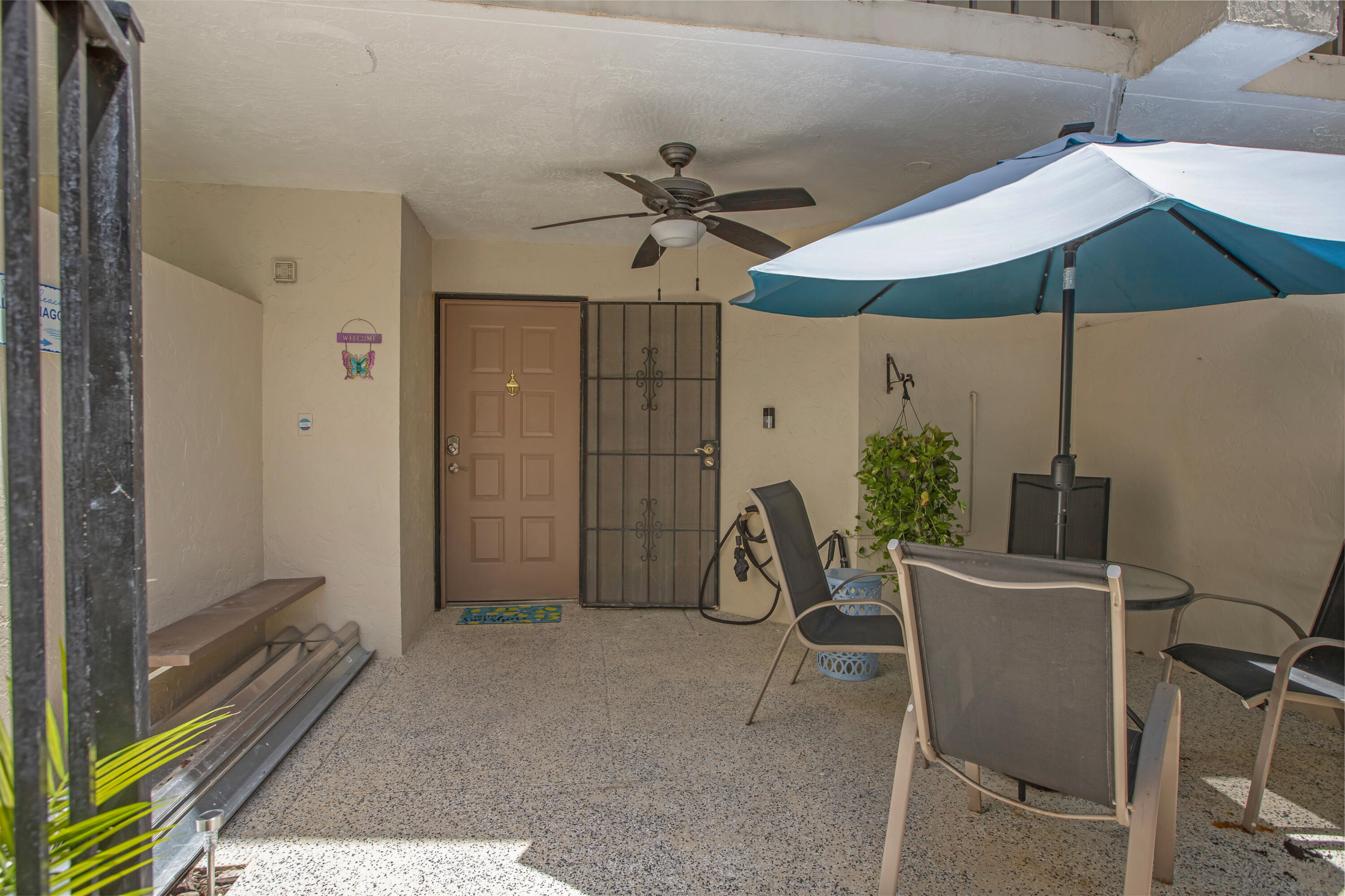 955 Egret Circle 104 Property Photo 3