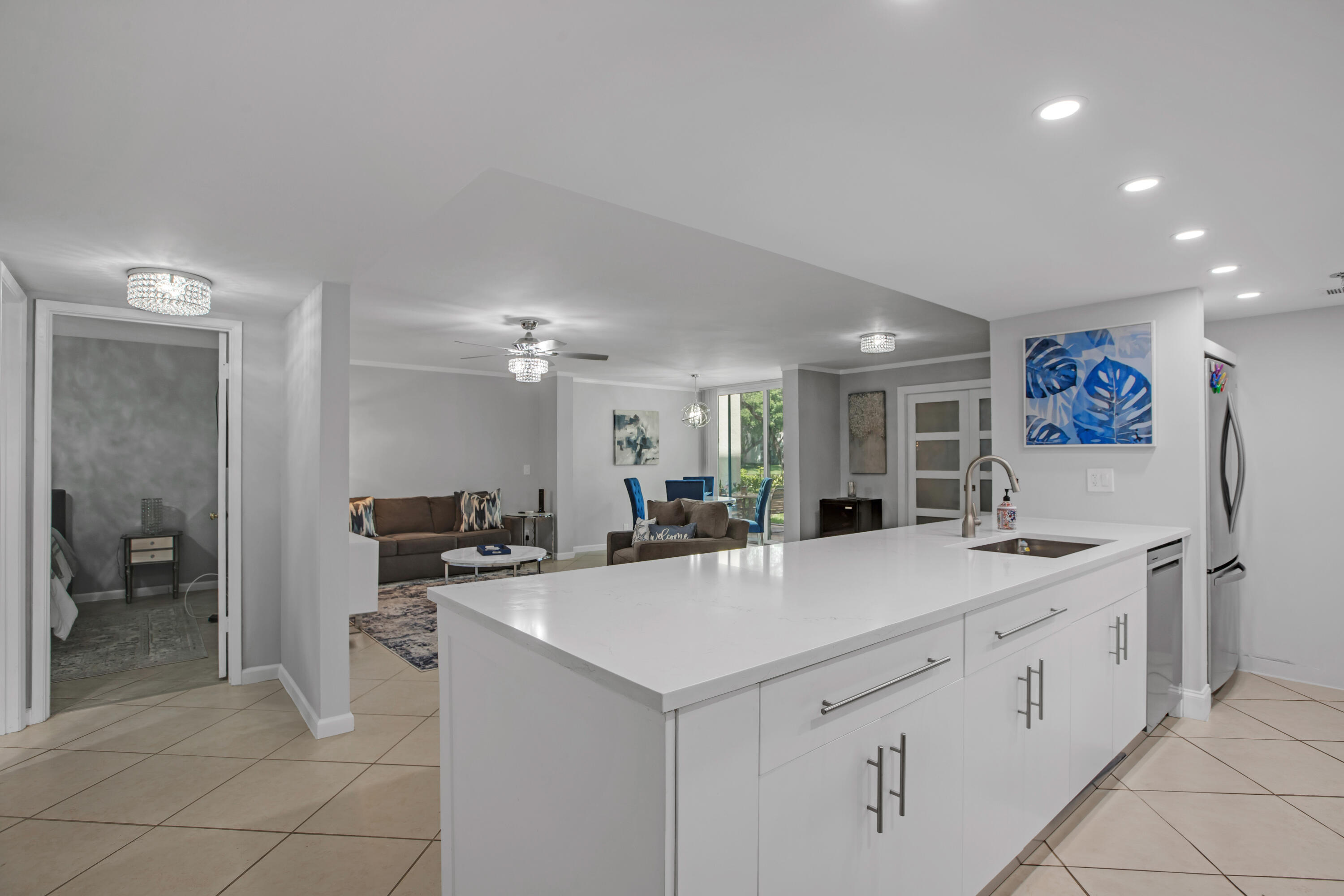 955 Egret Circle 104 Property Photo 5