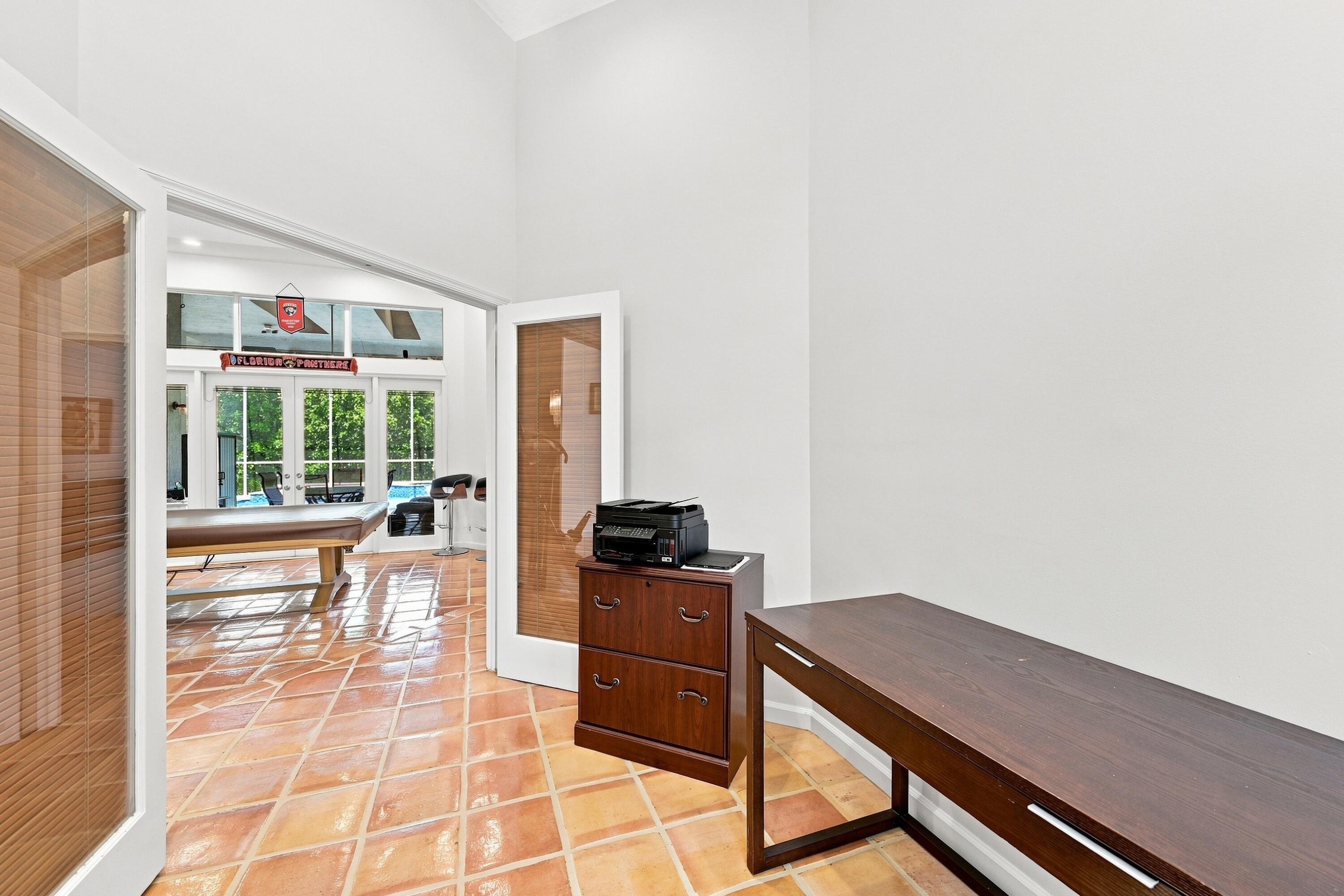 1960 Hartford Way Property Photo 37
