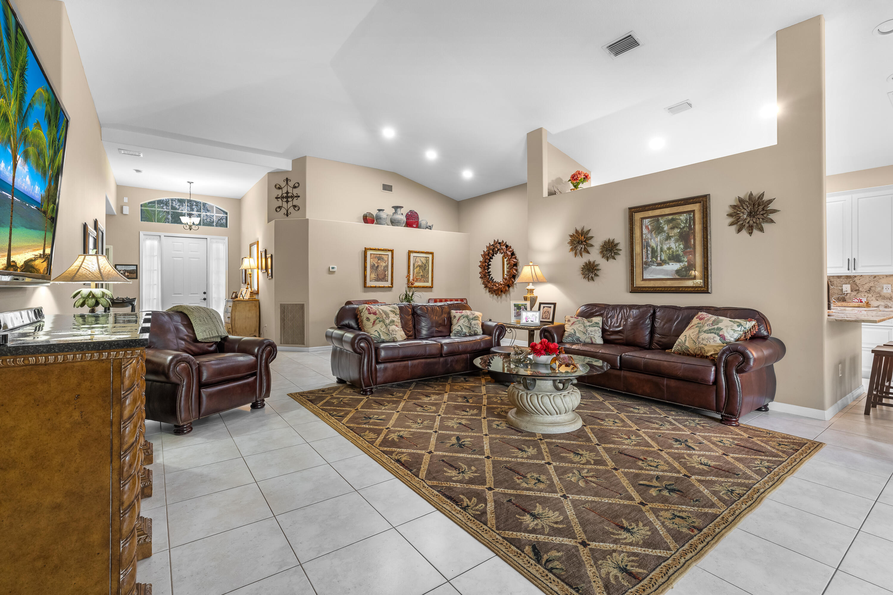 210 Champagne Court Sw Property Photo 12