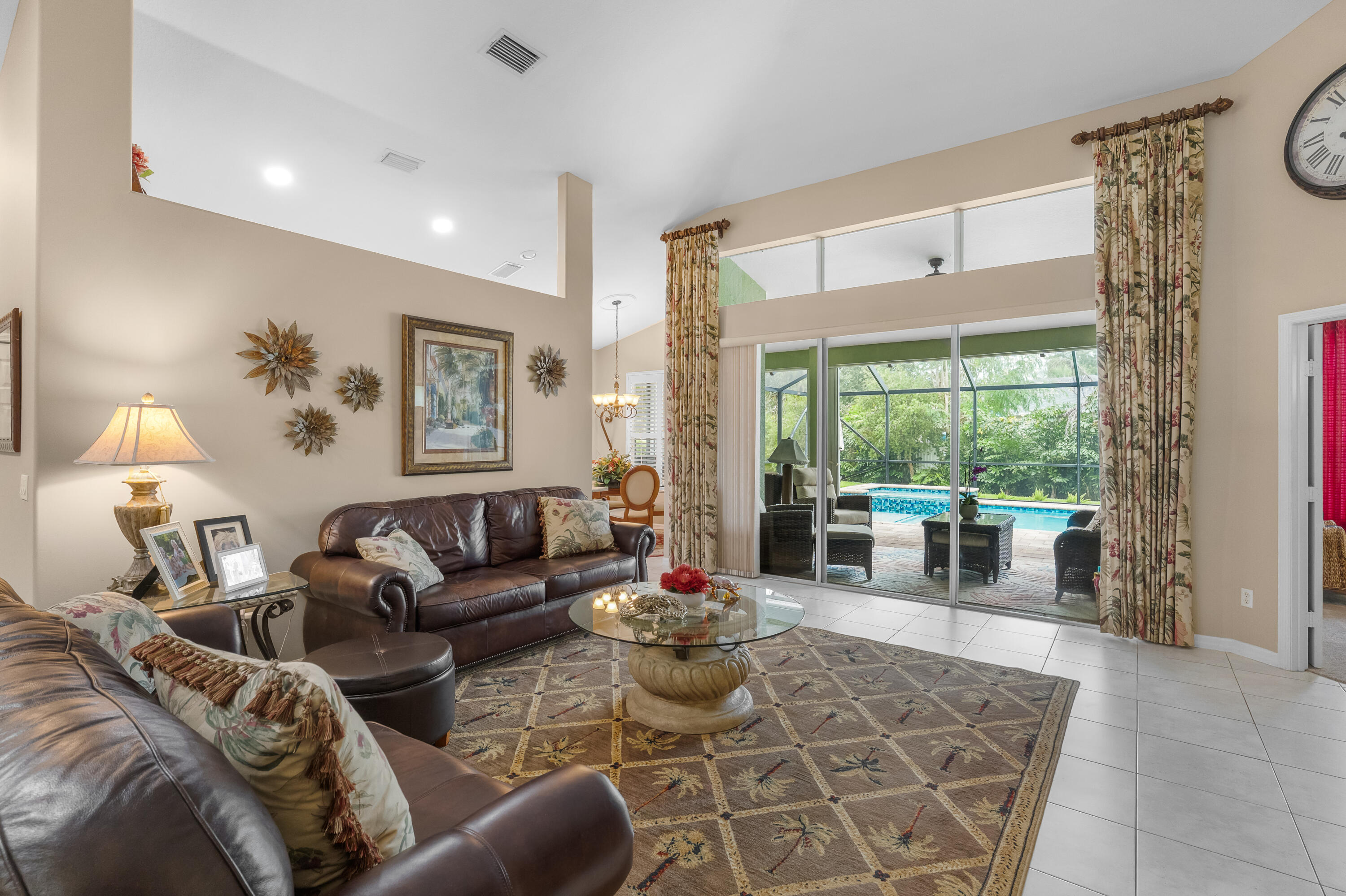 210 Champagne Court Sw Property Photo 15