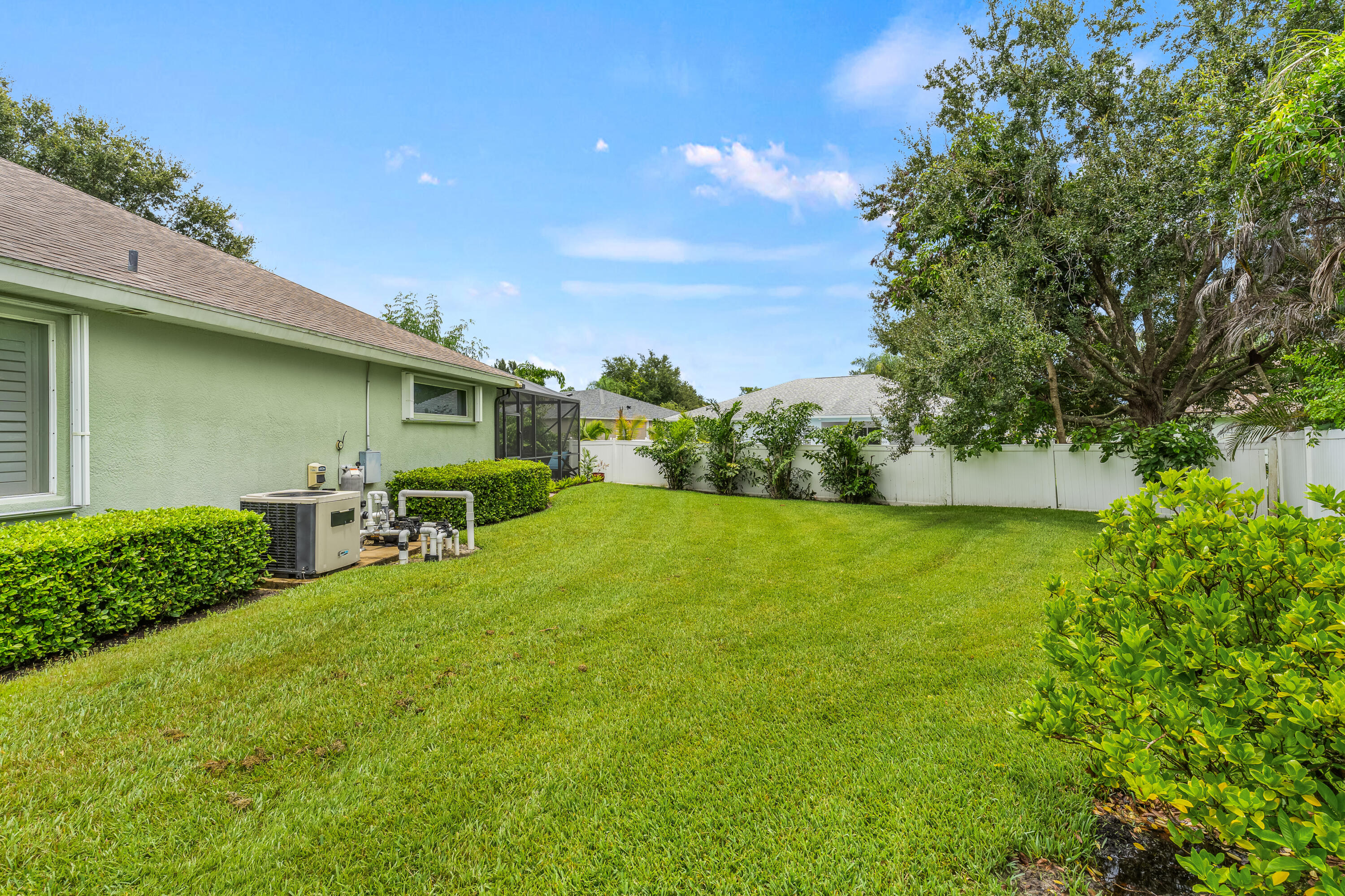 210 Champagne Court Sw Property Photo 44