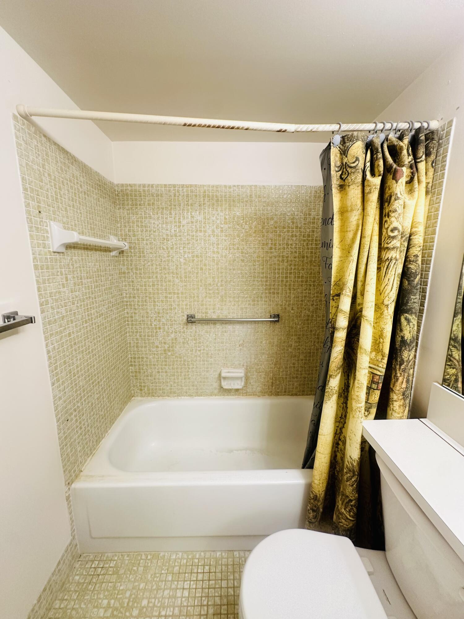 59 Oakridge E Property Photo 14