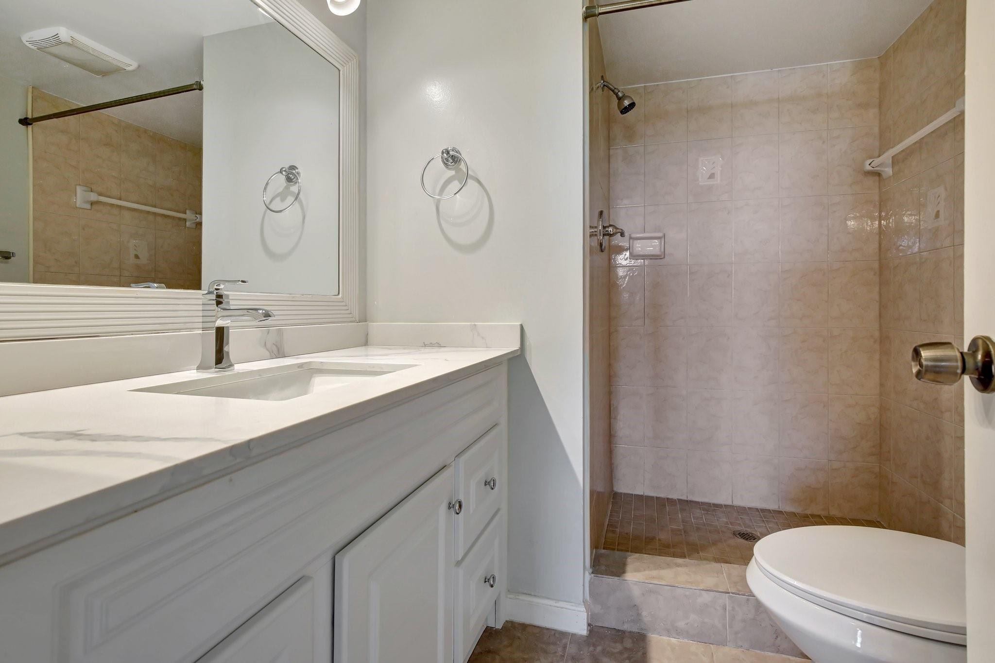 8225 Sunrise Lakes Boulevard 303 Property Photo 4