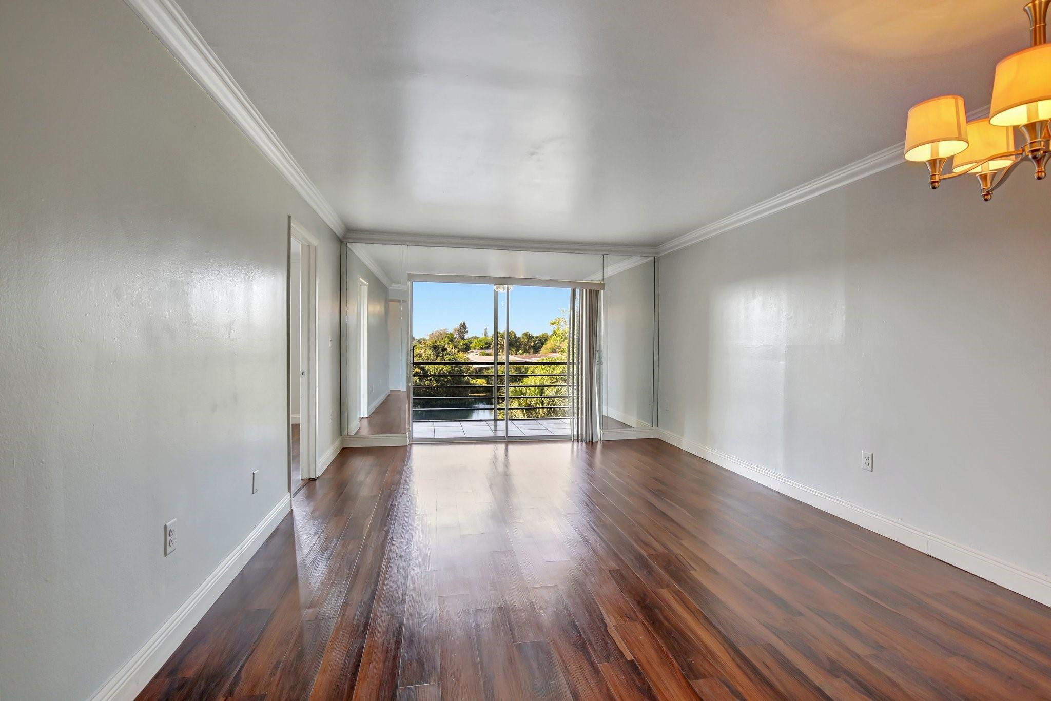 8225 Sunrise Lakes Boulevard 303 Property Photo 5
