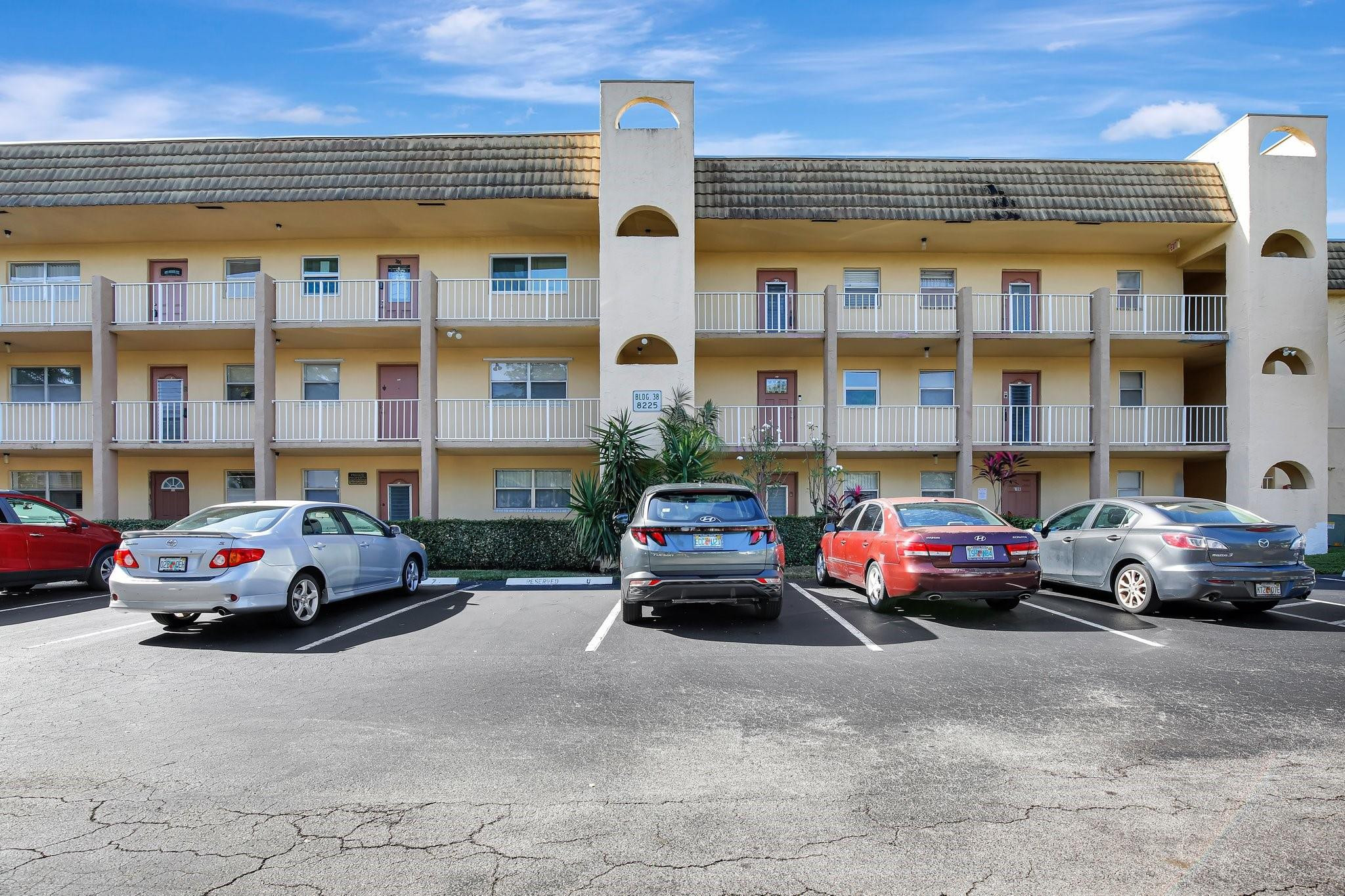8225 Sunrise Lakes Boulevard 303 Property Photo 14