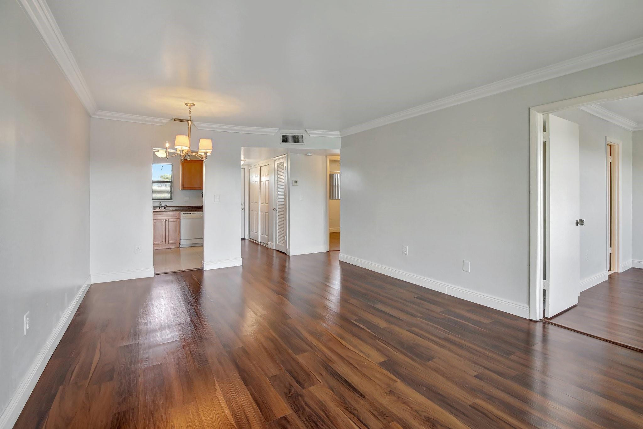 8225 Sunrise Lakes Boulevard 303 Property Photo 25