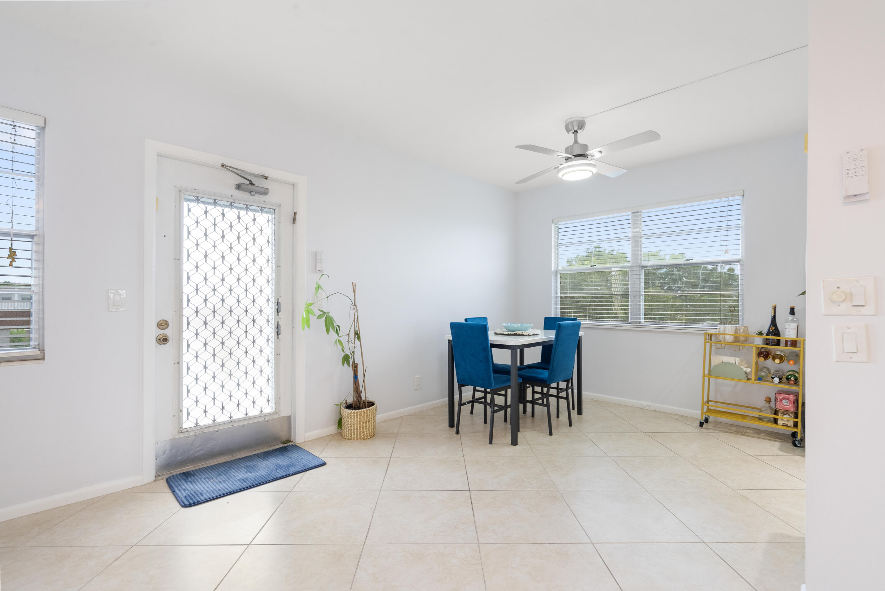 4060 Cornwall C Property Photo 4