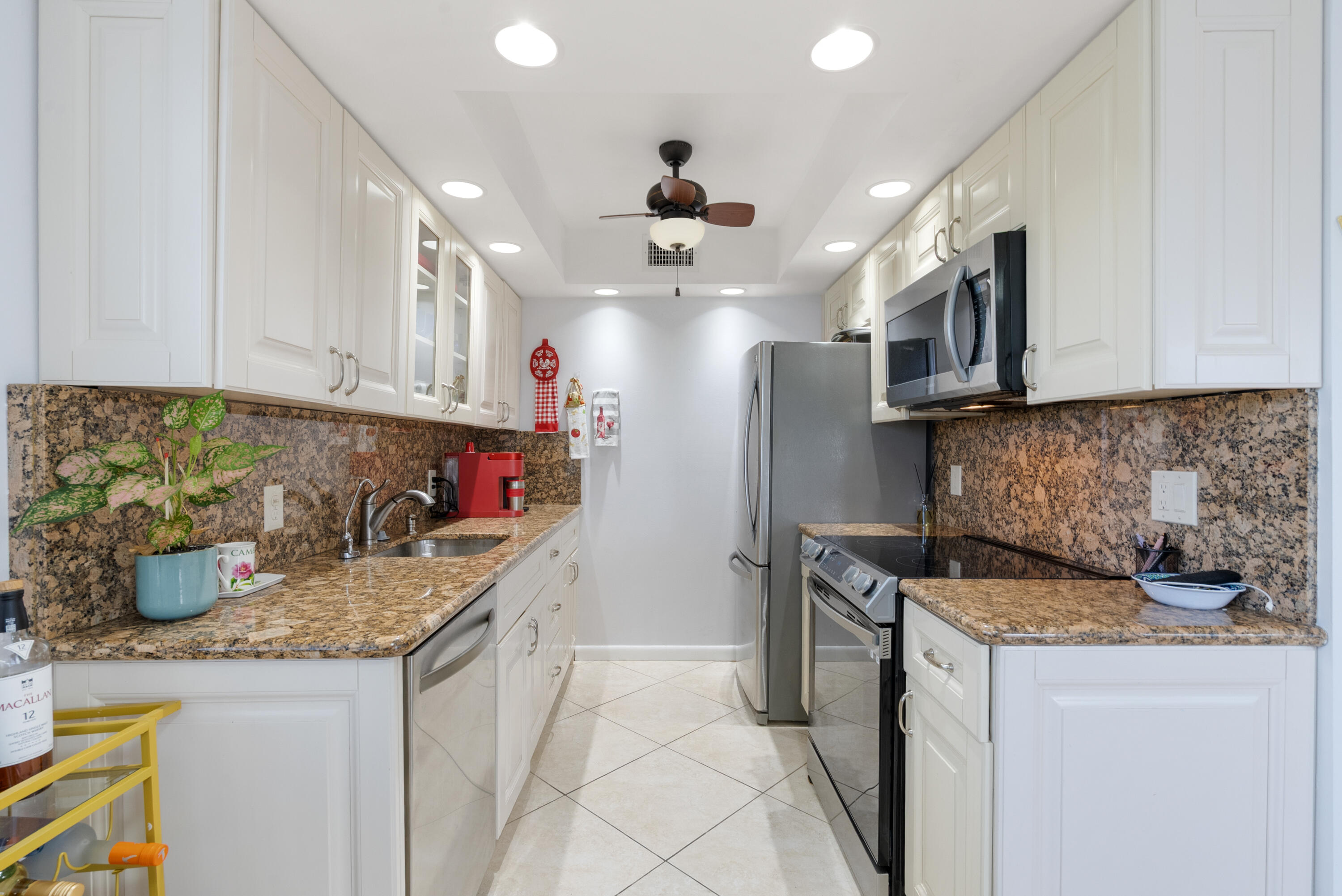4060 Cornwall C Property Photo 8