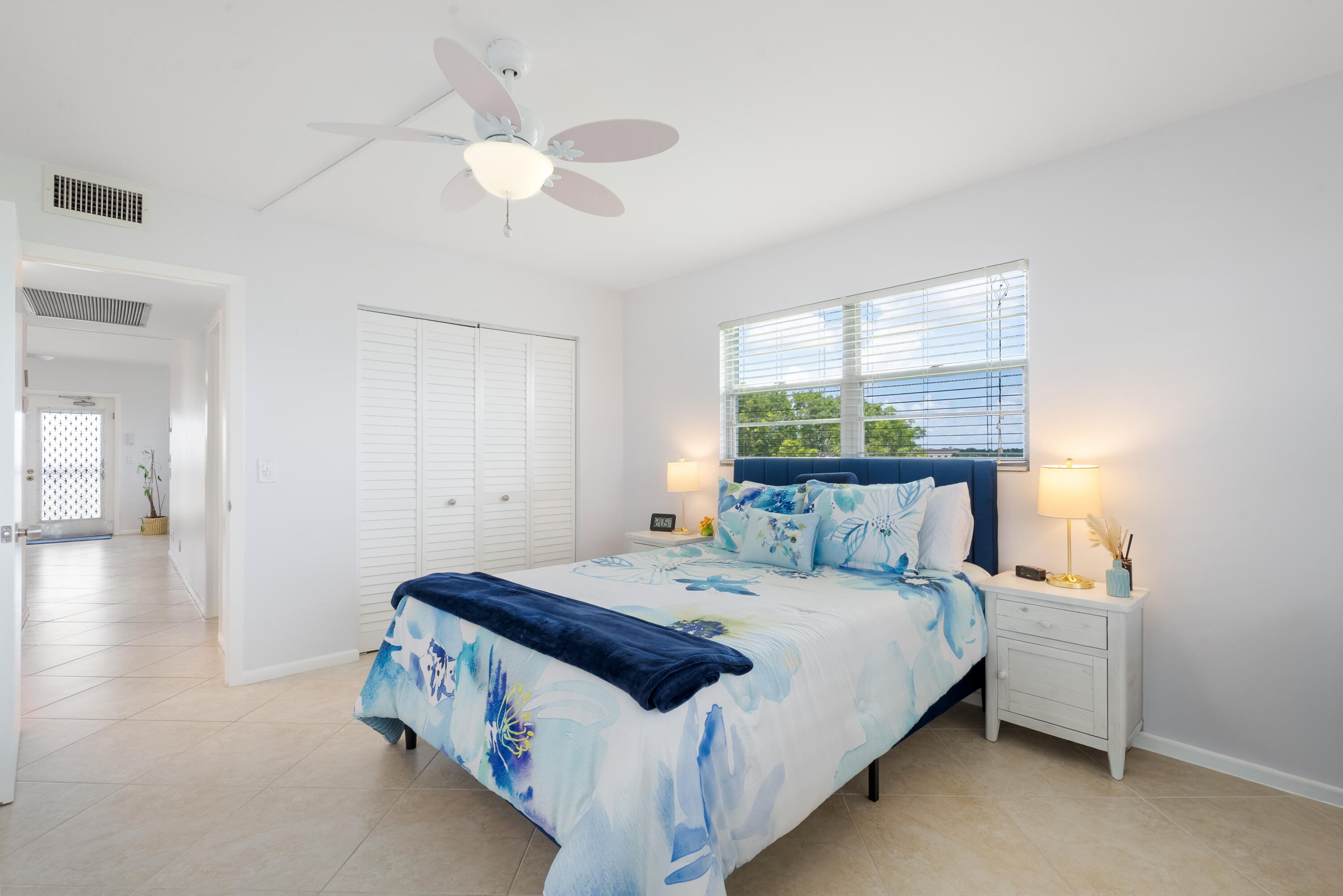 4060 Cornwall C Property Photo 13