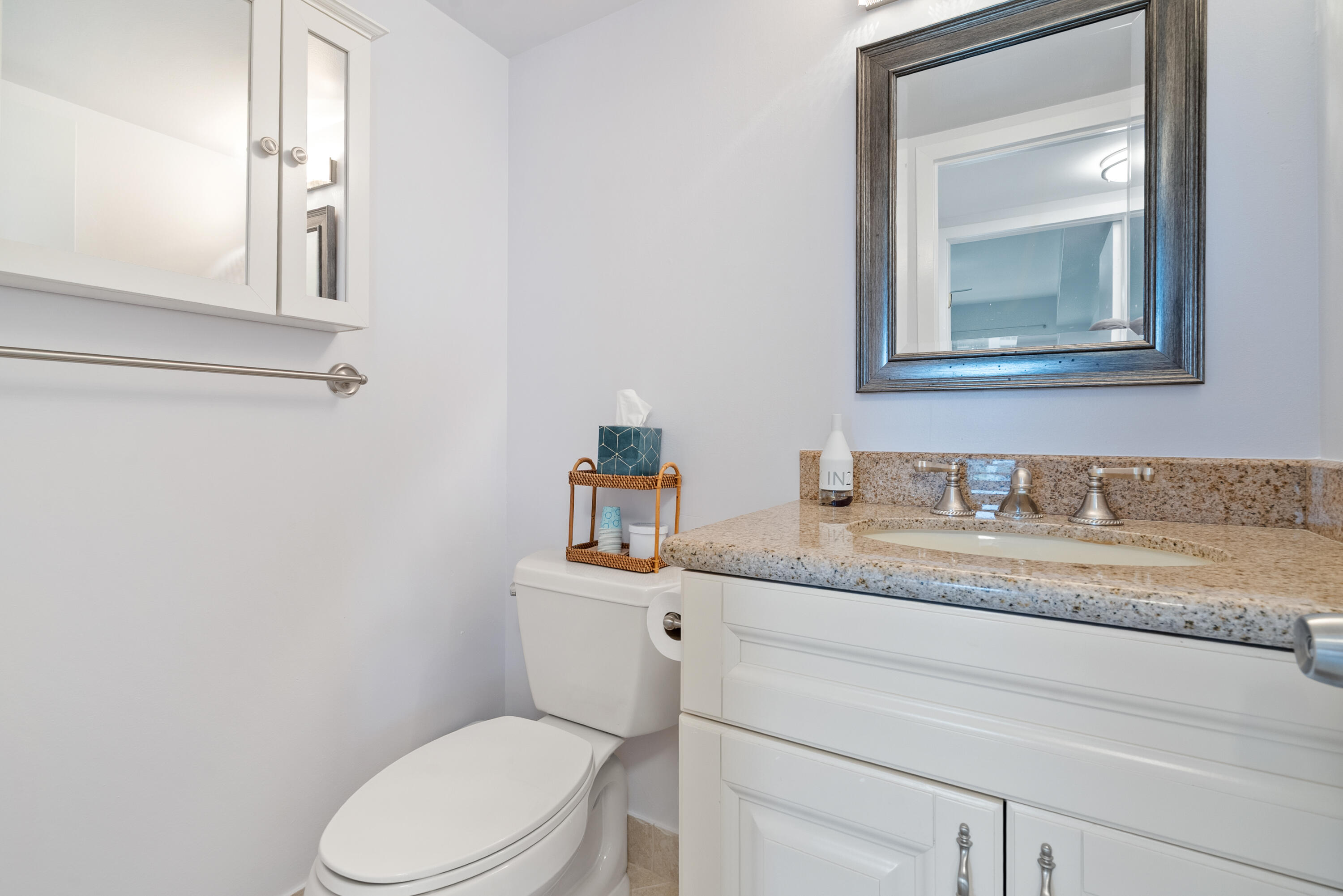 4060 Cornwall C Property Photo 16