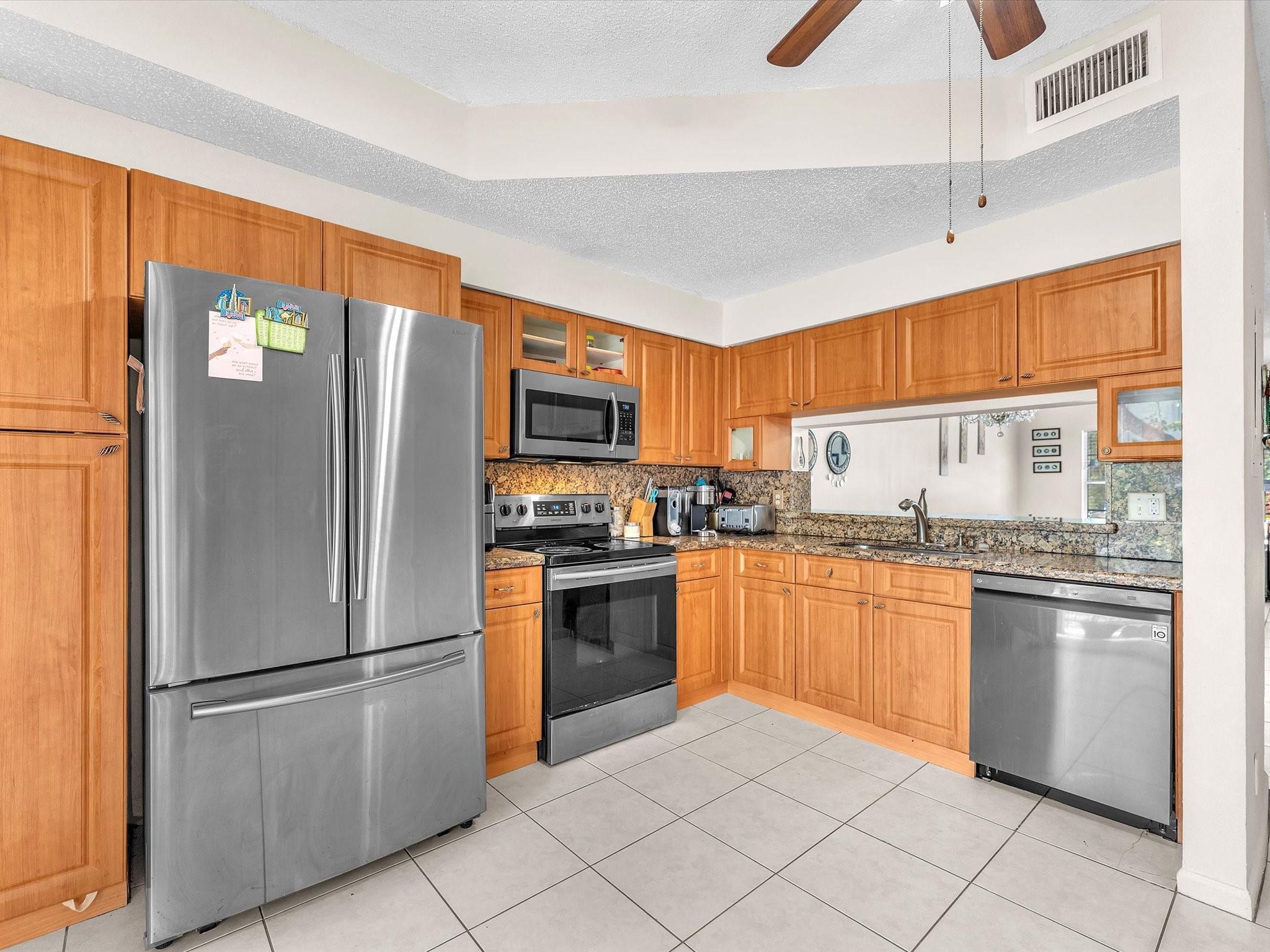 9850 Nw 57th Manor Property Photo 11