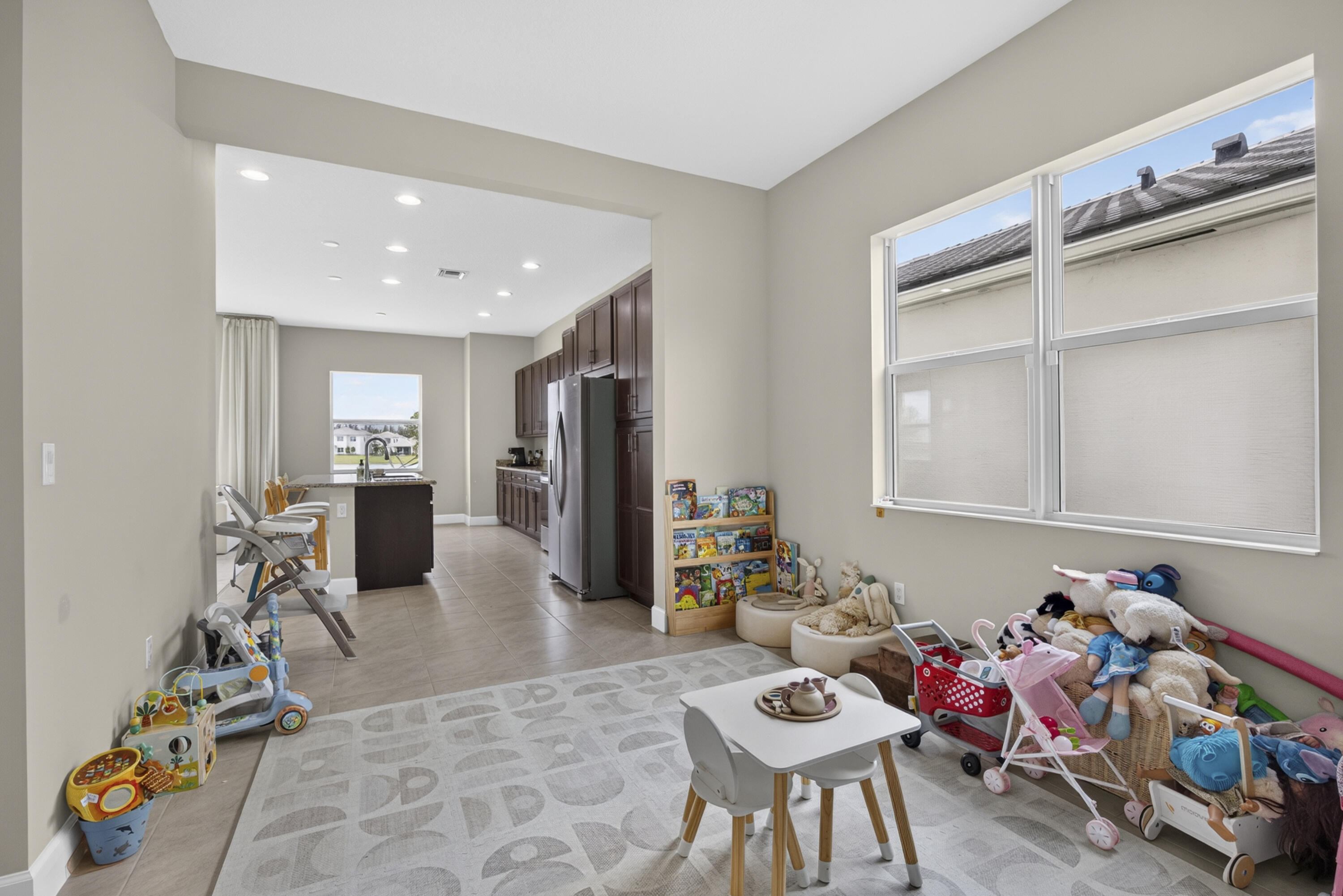 13802 Prickly Cone Cove Property Photo 10