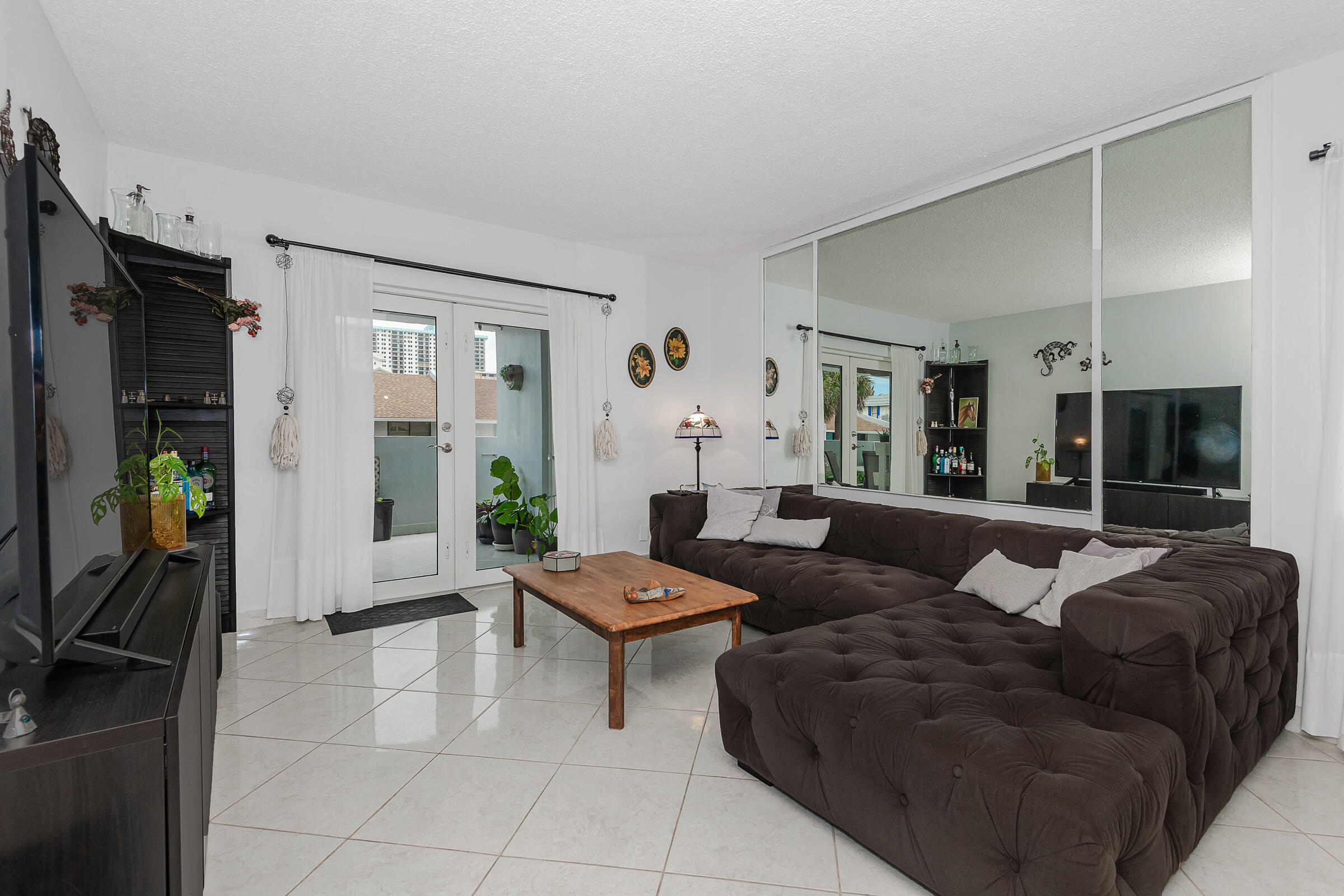 320 S Surf Road 206 Property Photo 10