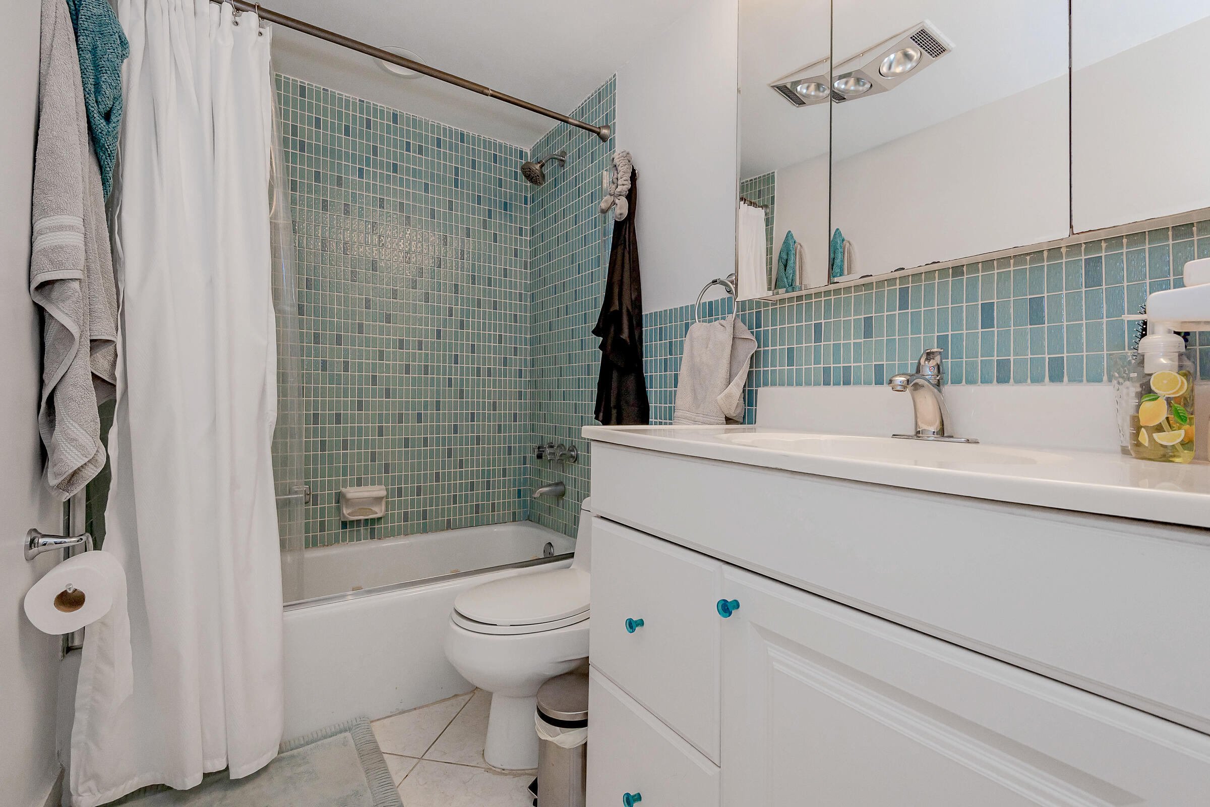 320 S Surf Road 206 Property Photo 24