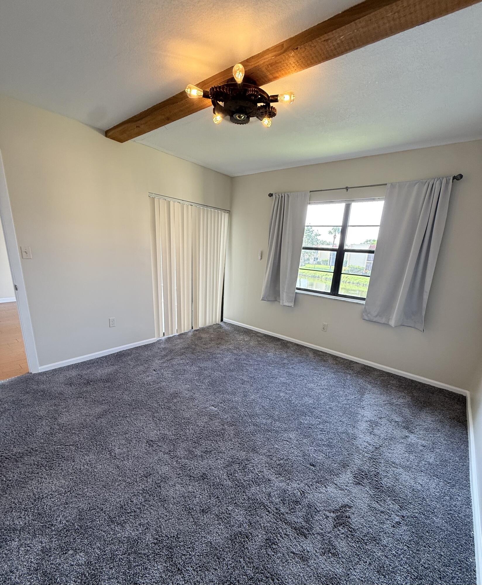 2050 Oleander Boulevard 6-202 Property Photo 8