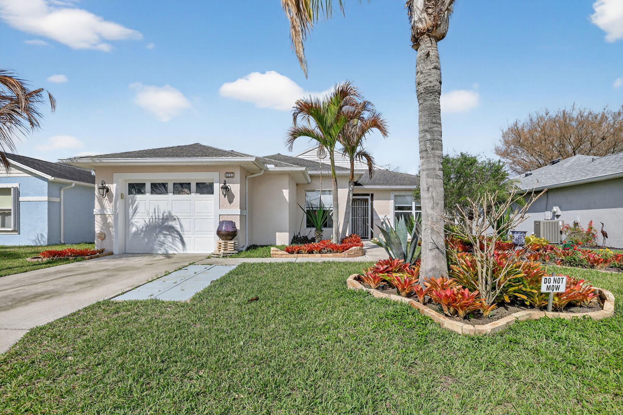 6713 Alemendra Street Property Photo 1