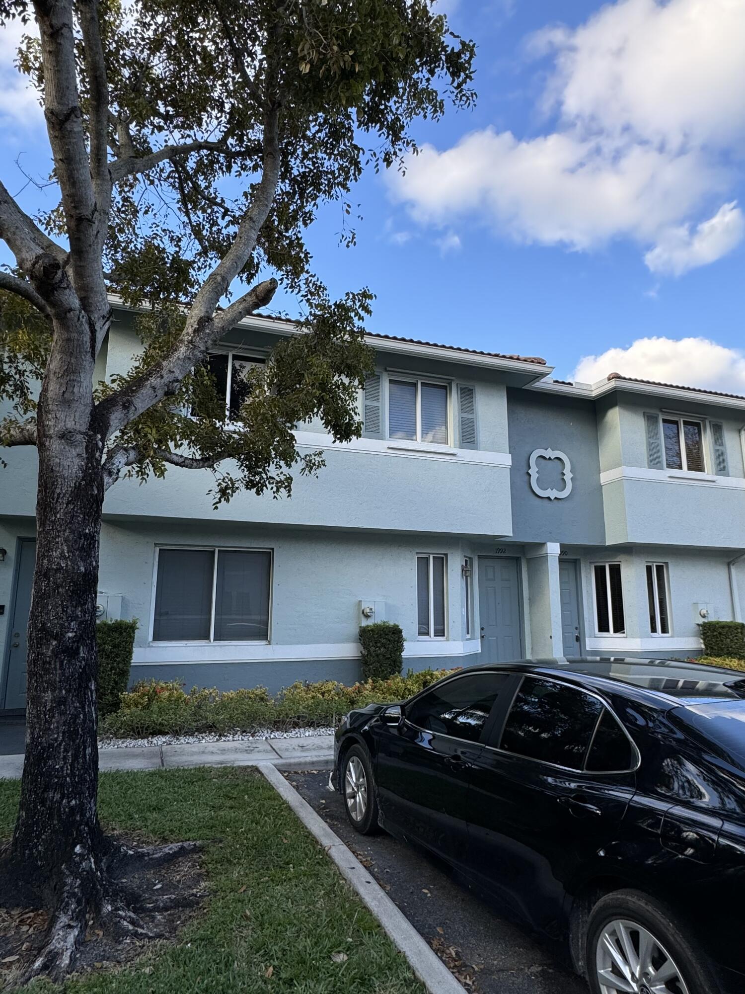 1992 Alamanda Way Property Photo 2