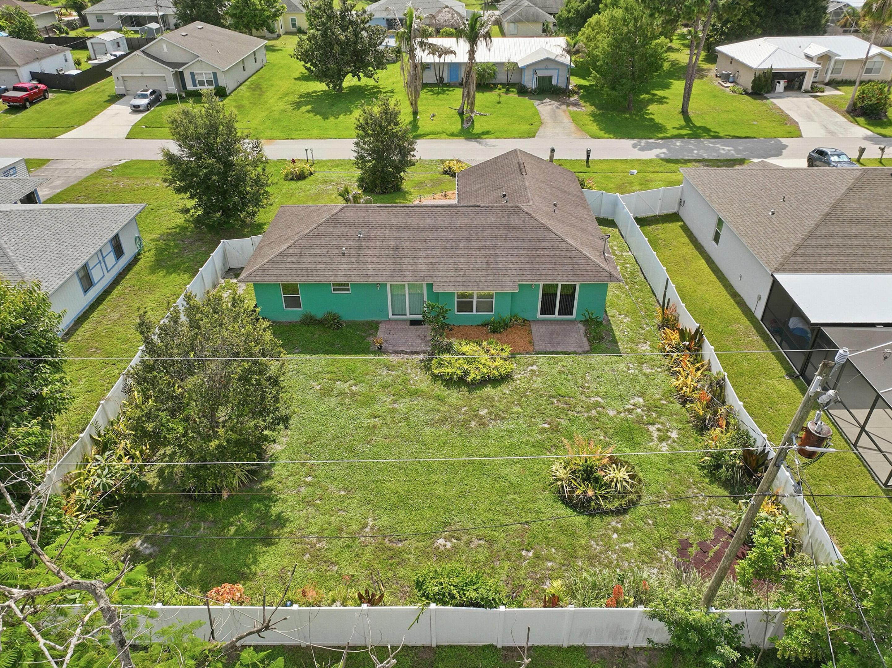 3022 Sw Segovia Street Property Photo 8