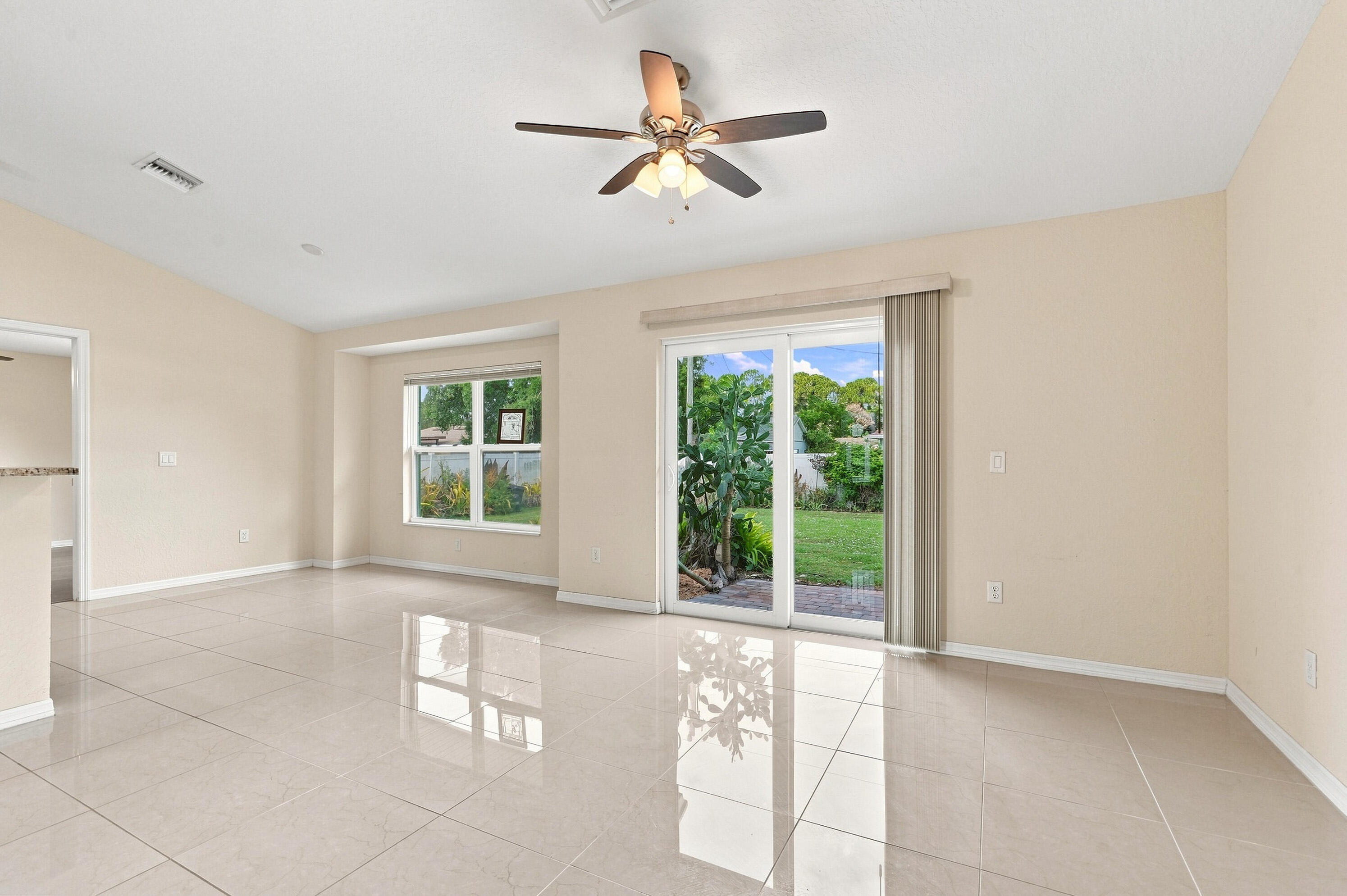 3022 Sw Segovia Street Property Photo 14