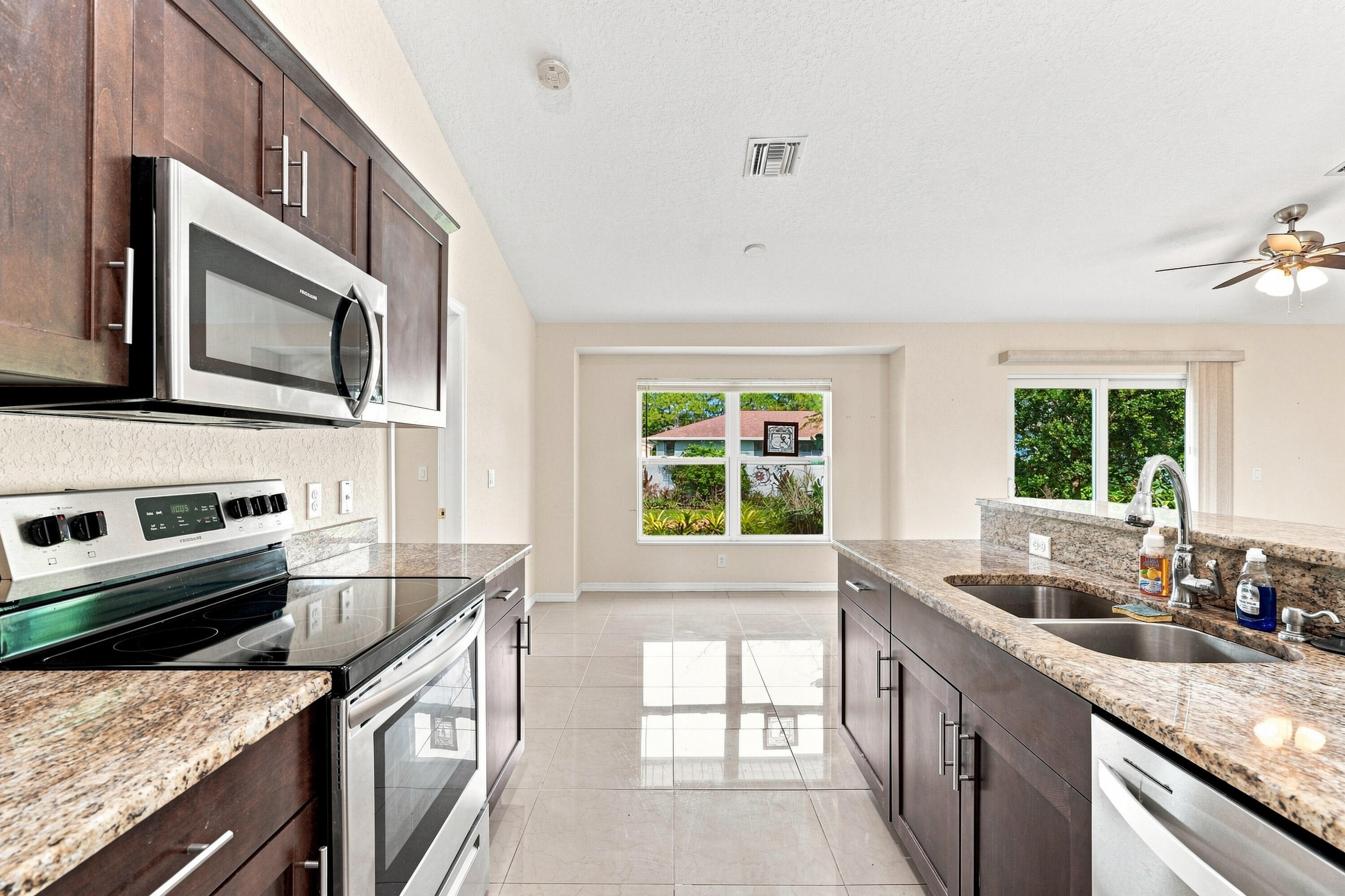3022 Sw Segovia Street Property Photo 17