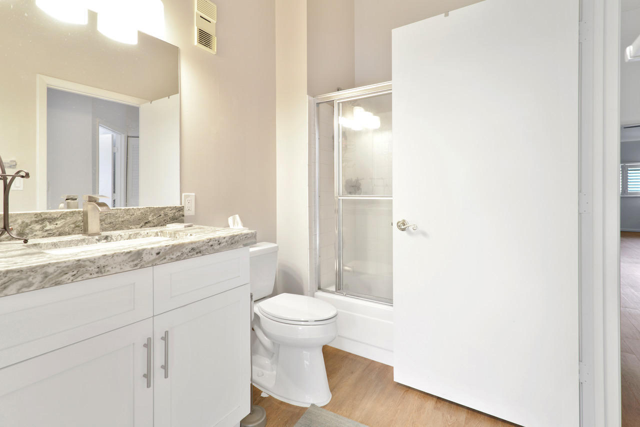 6191 Old Court Road 806 Property Photo 30