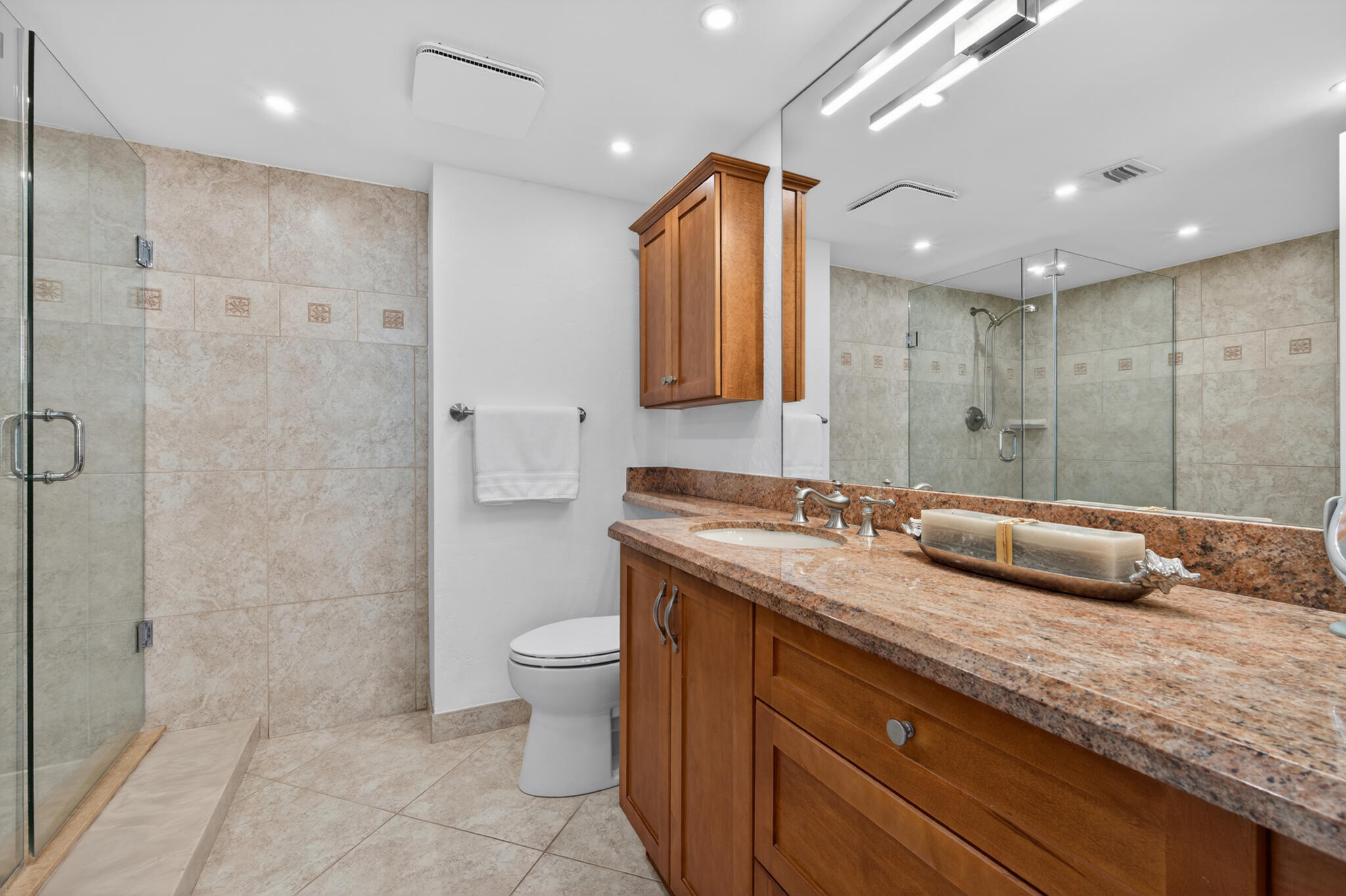 4200 N Ocean Drive 1-1101 Property Photo 23