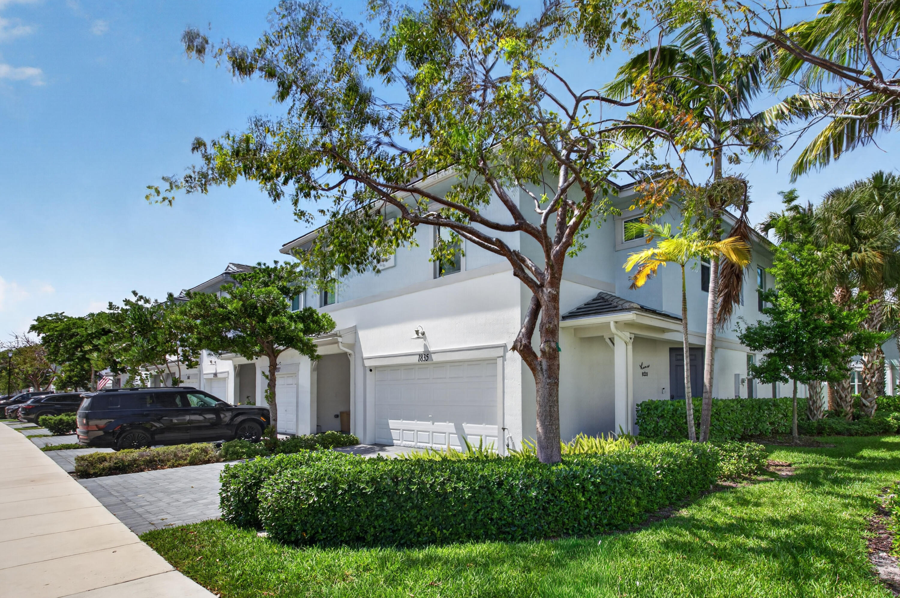 1835 Sandpiper Pointe Place Property Photo 1